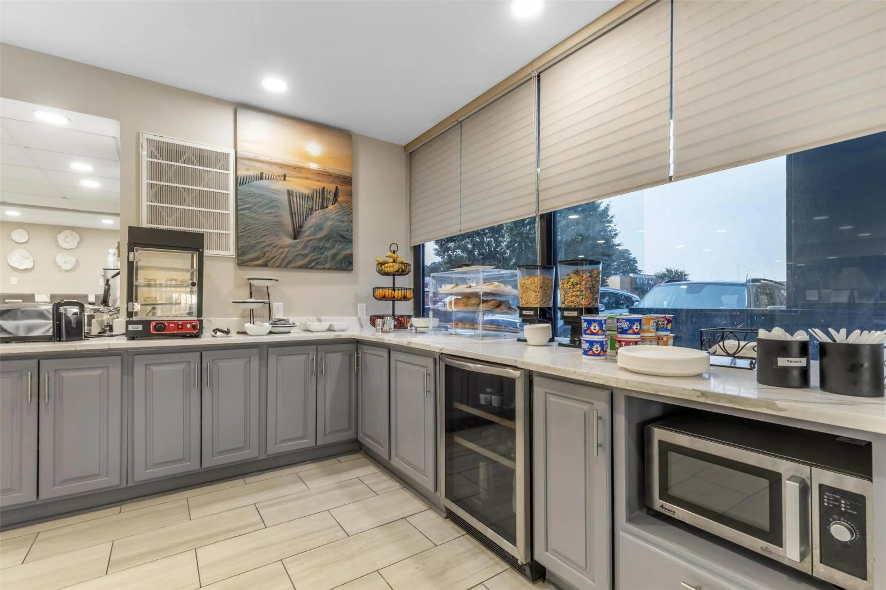 Breakfast in Best Western Salisbury Plaza