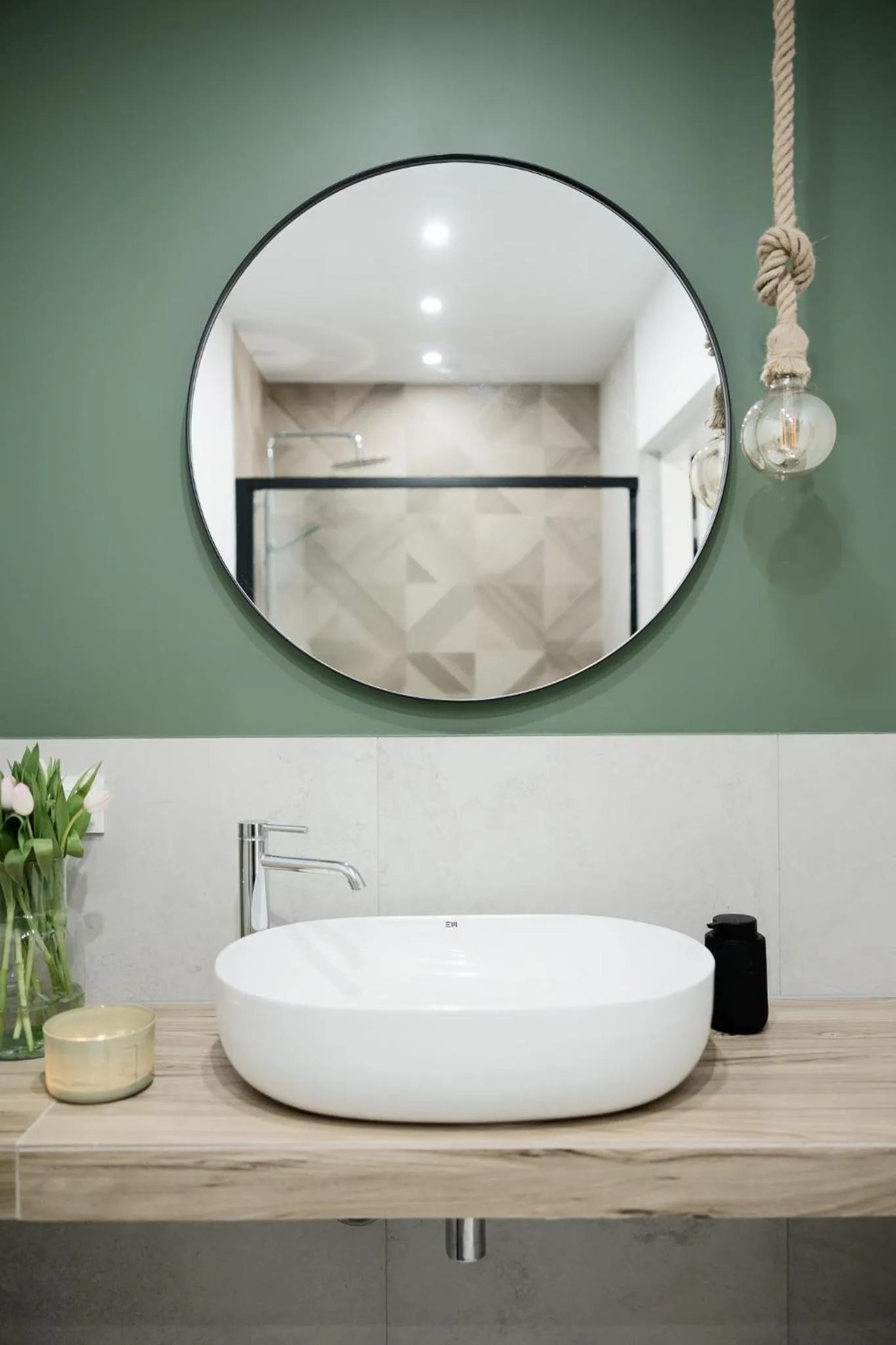 Bathroom in GOŚCINIEC ZACISZE - pokoje & restauracja blisko A2 Dąbie - Uniejów