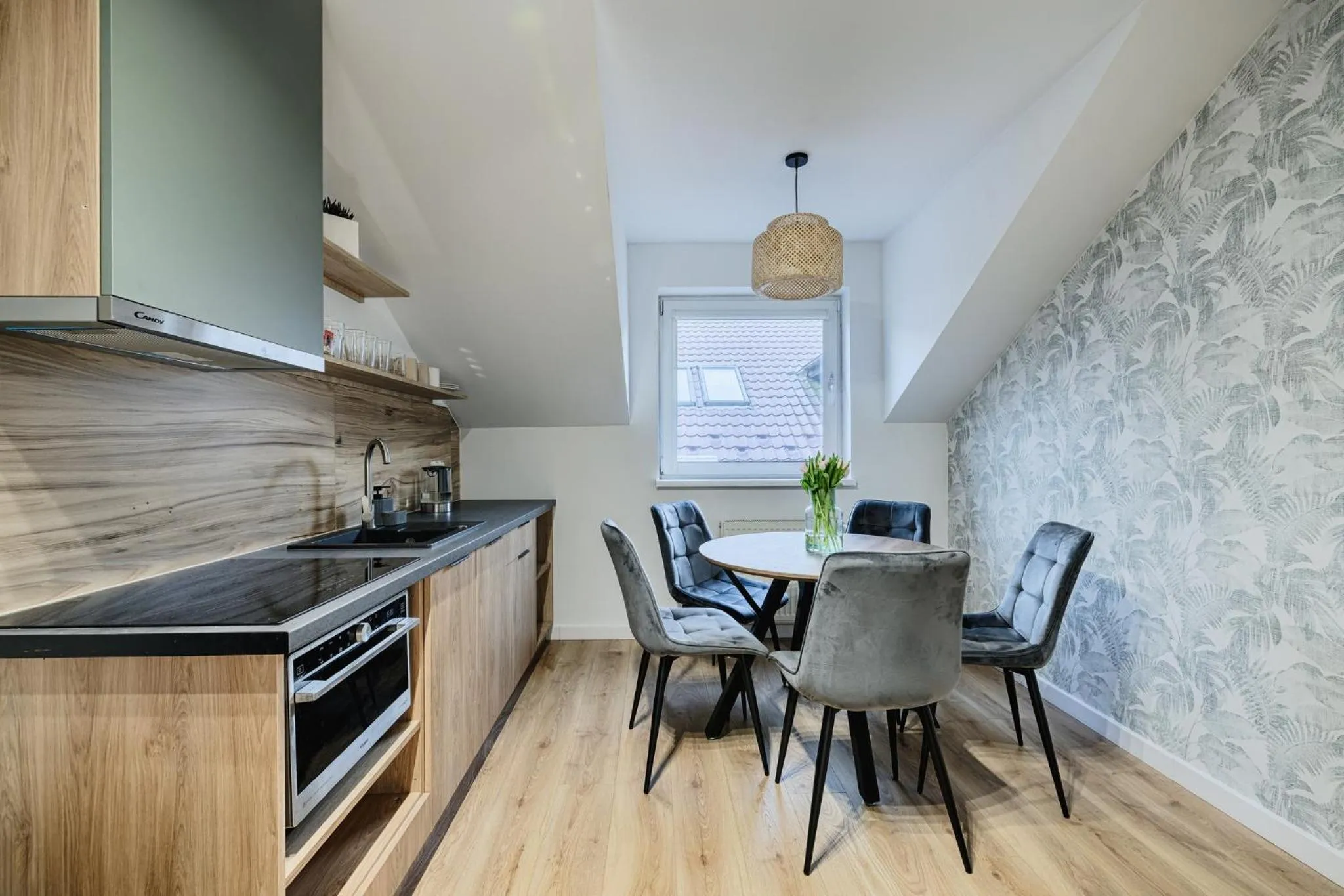 Kitchen or kitchenette in GOŚCINIEC ZACISZE - pokoje & restauracja blisko A2 Dąbie - Uniejów