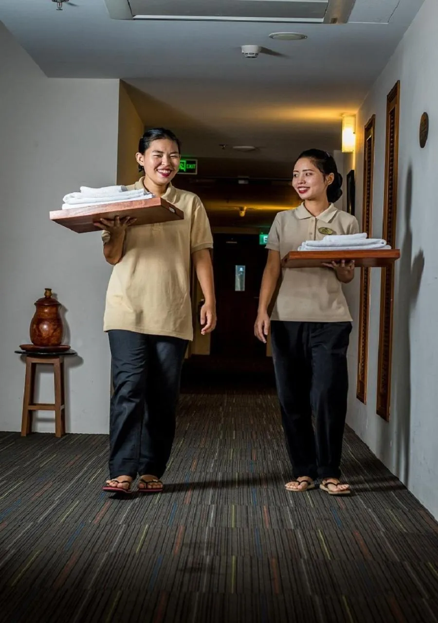 Staff in Hotel Shwe Yee