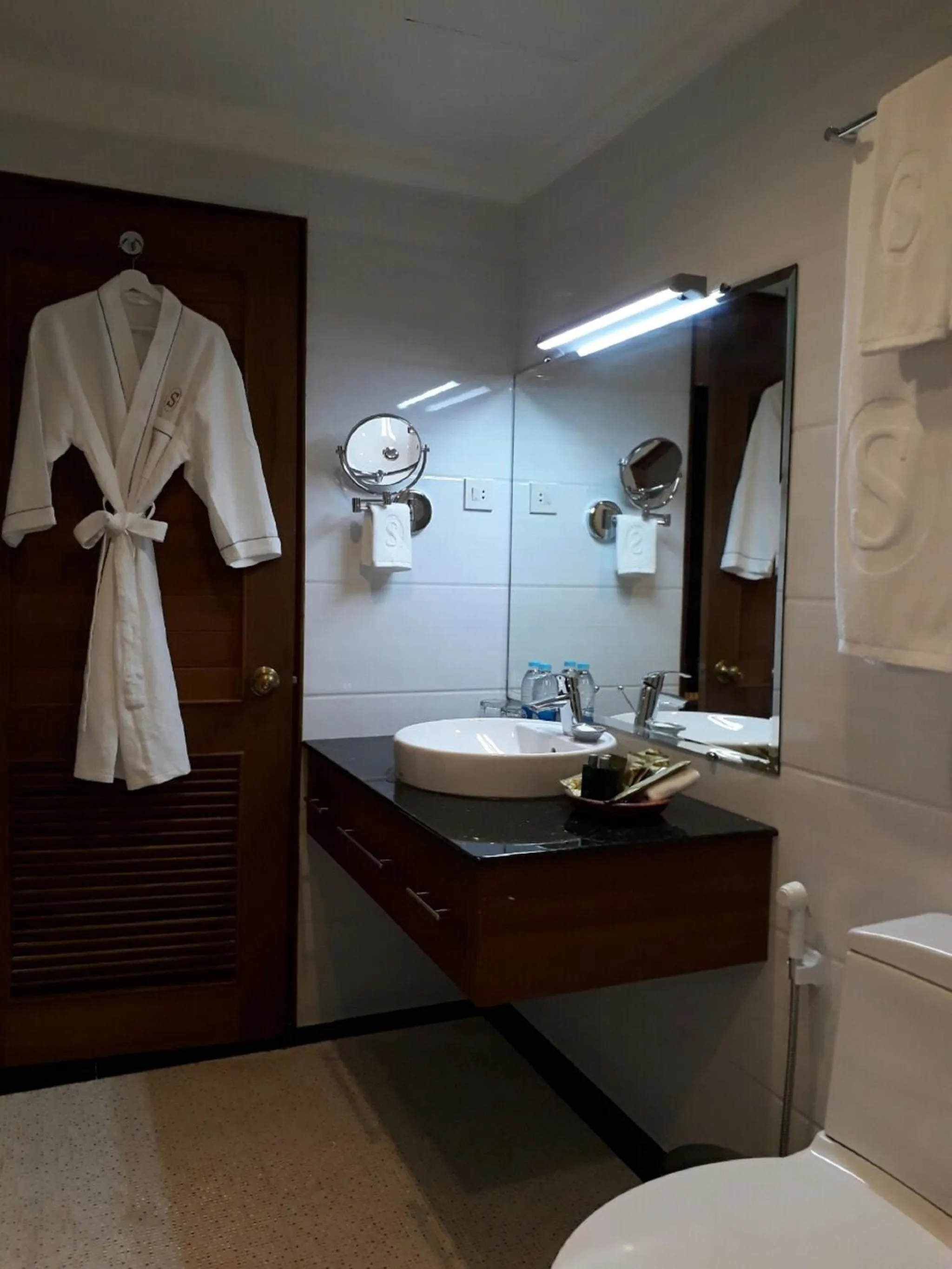 Bathroom in Hotel Shwe Yee