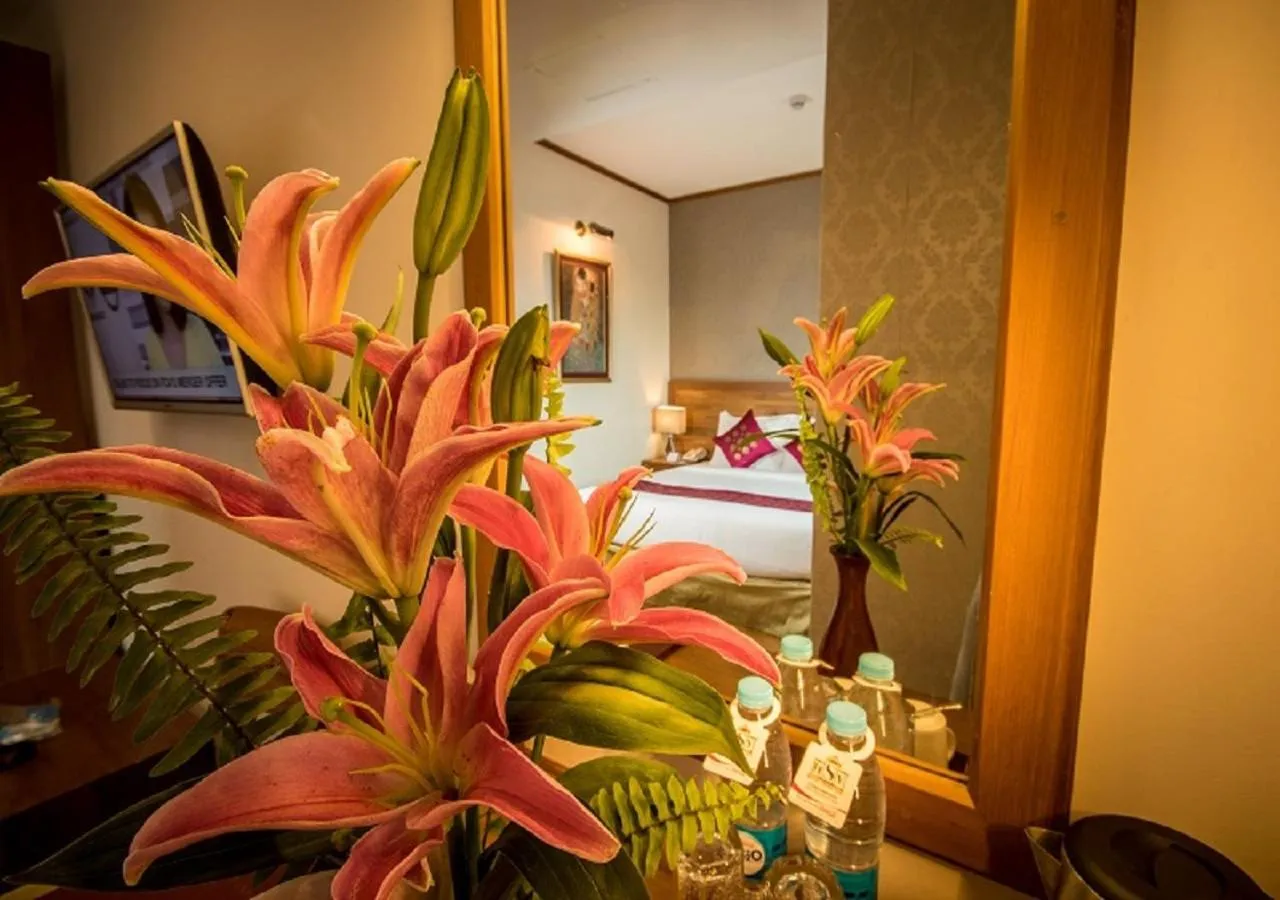 Bed in Hotel Shwe Yee