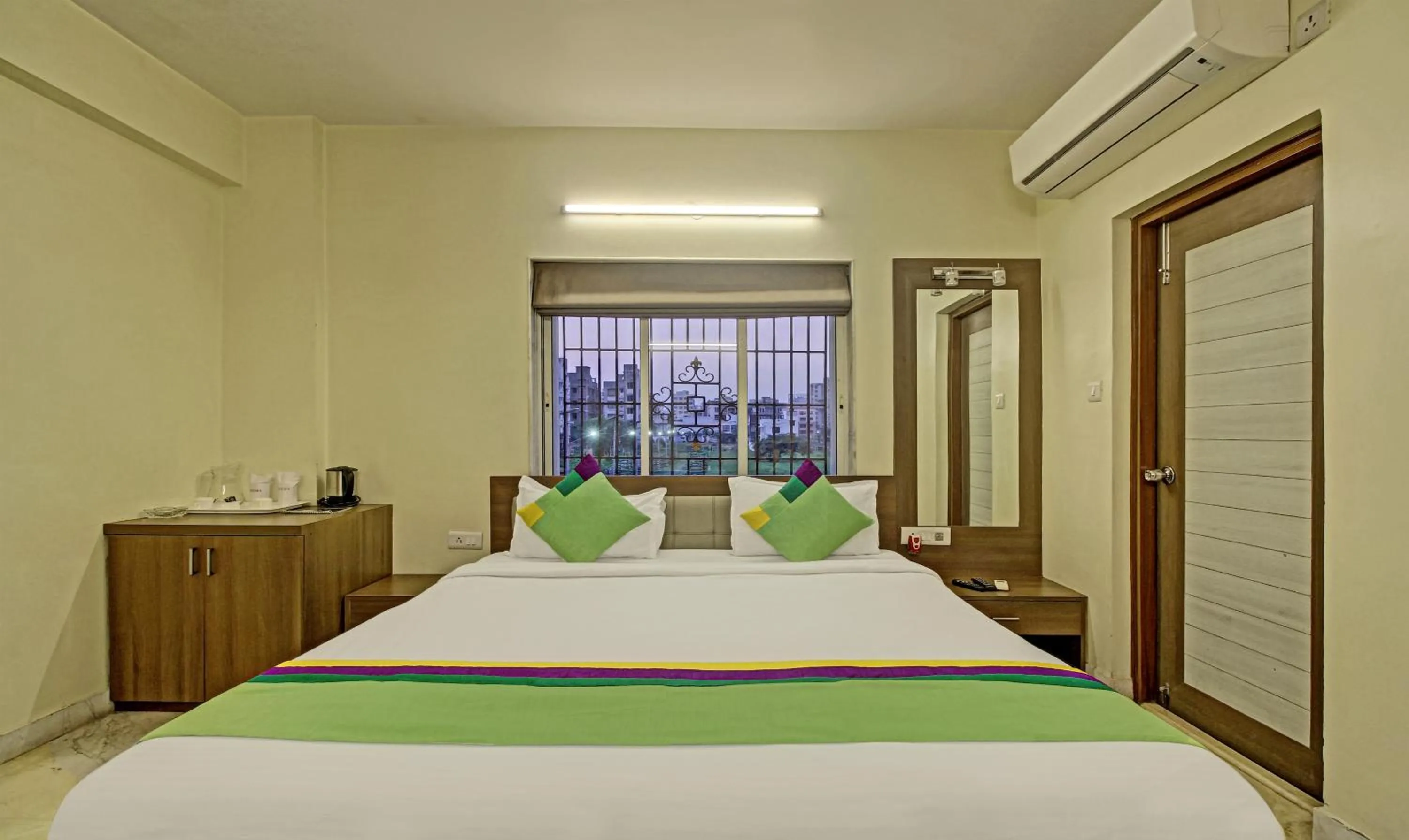 Bedroom, Bed in Treebo Sreemaa Newtown Near Biswa Bangla Gate