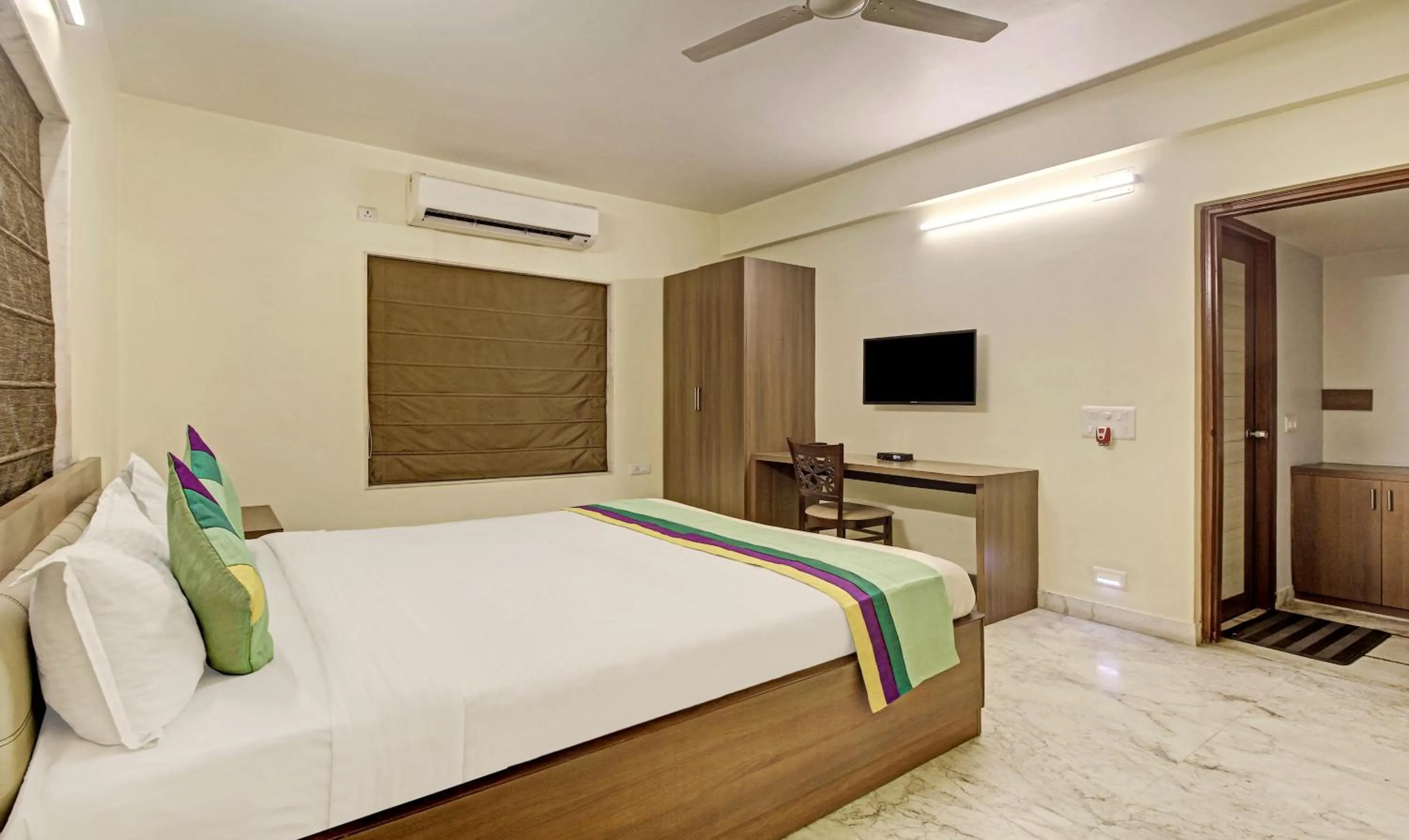 Bedroom, Bed in Treebo Sreemaa Newtown Near Biswa Bangla Gate