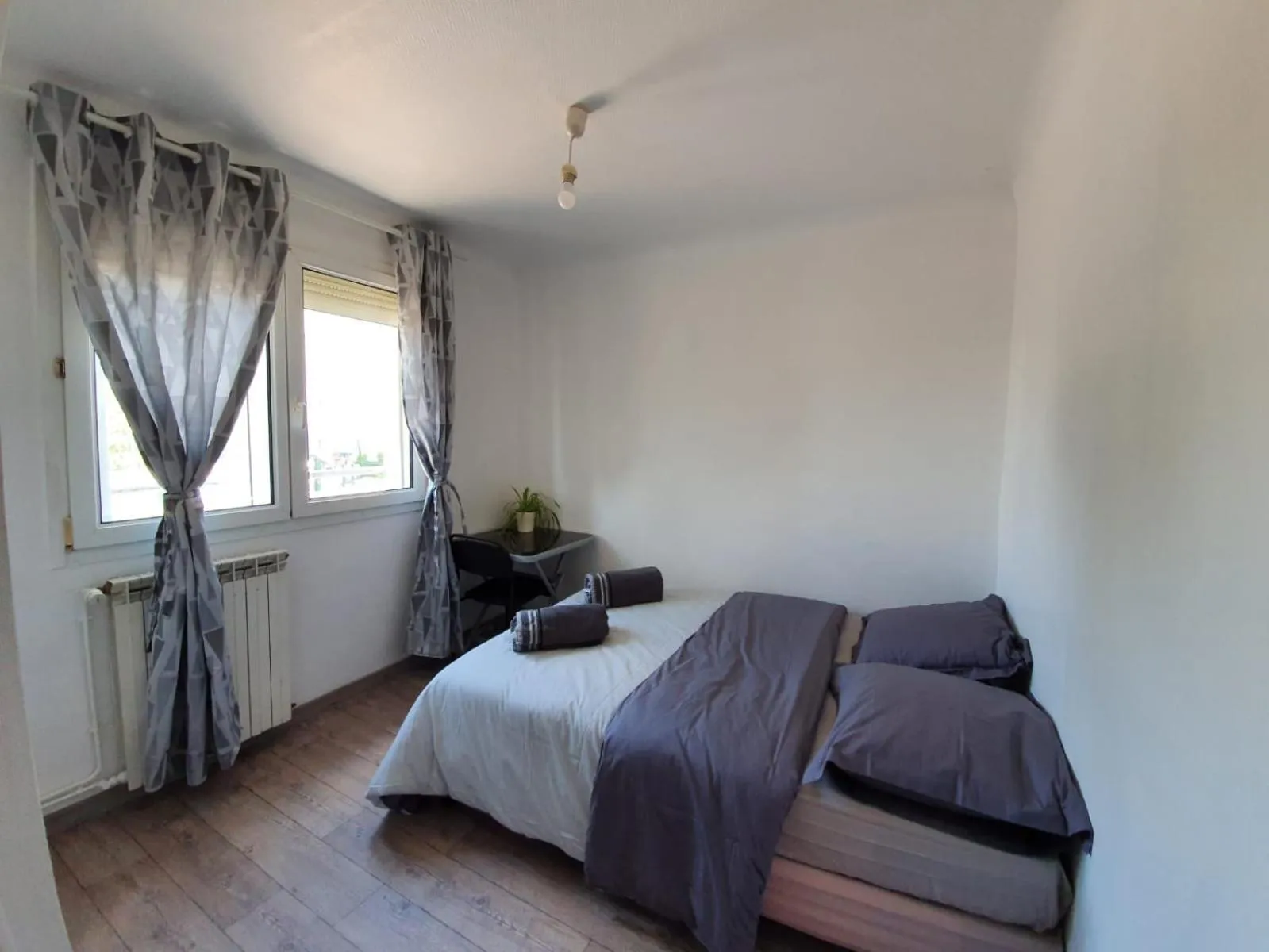 Photo of the whole room, Bed in NancyRoom