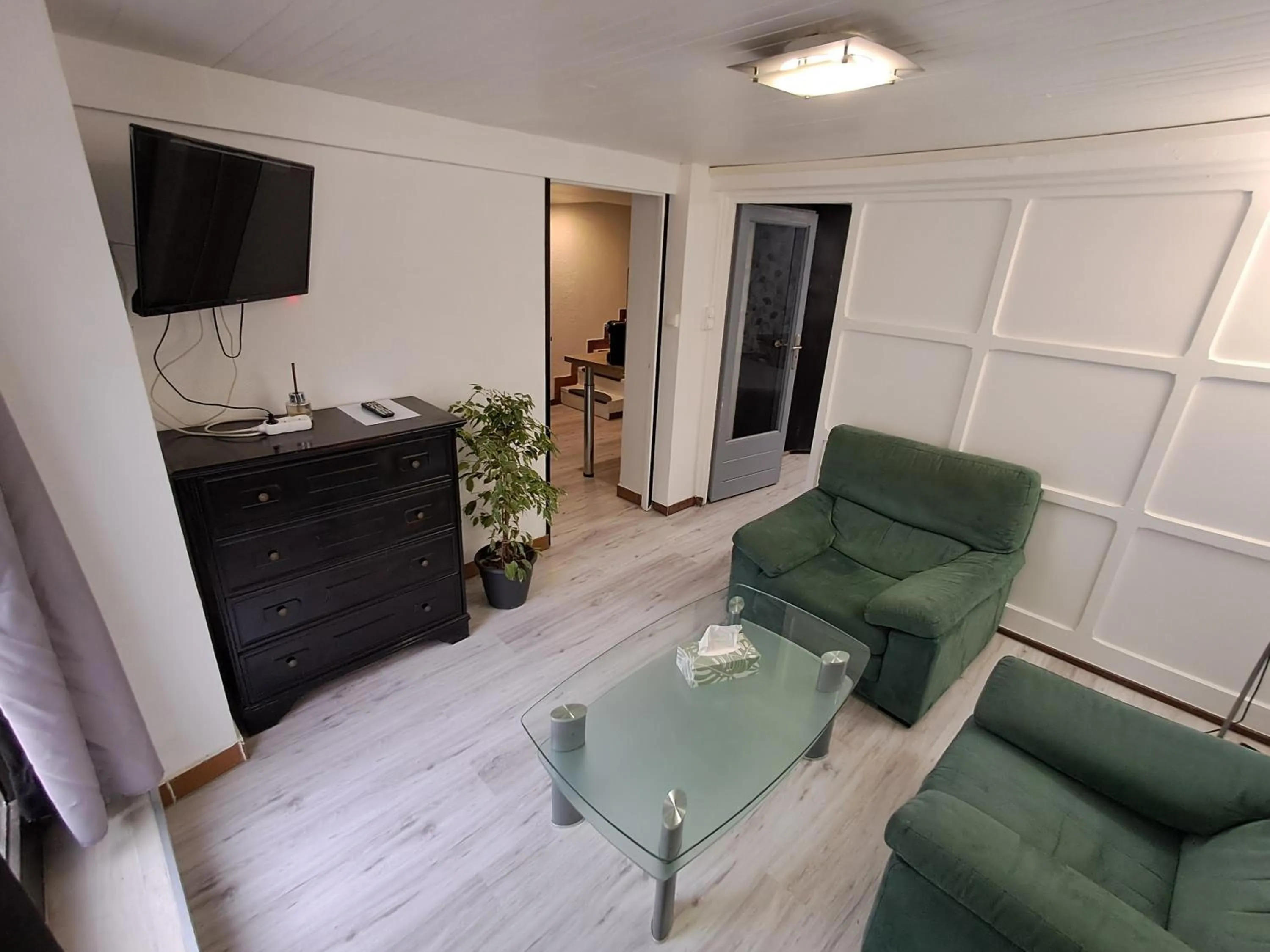 Seating area in NancyRoom