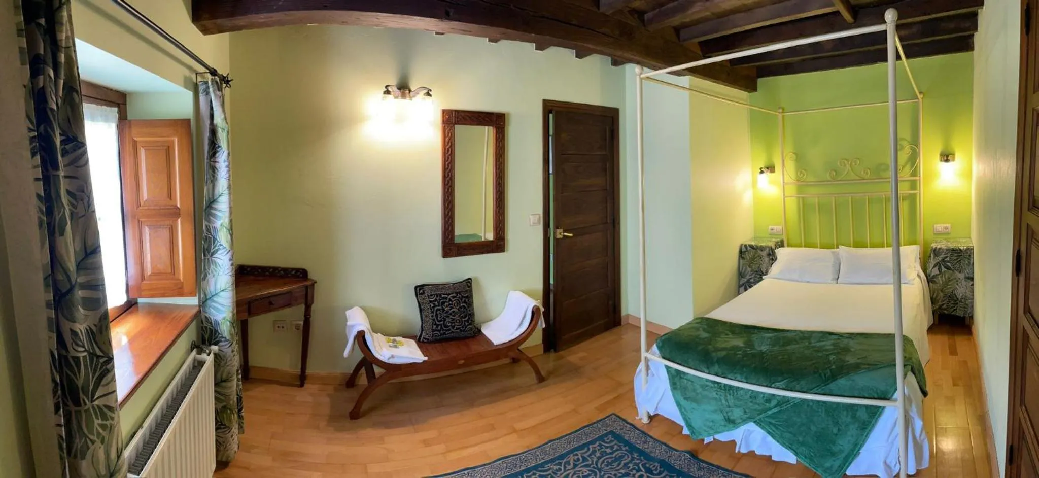 Bedroom, Bed in Hotel y apartamentos rurales L'Anceo