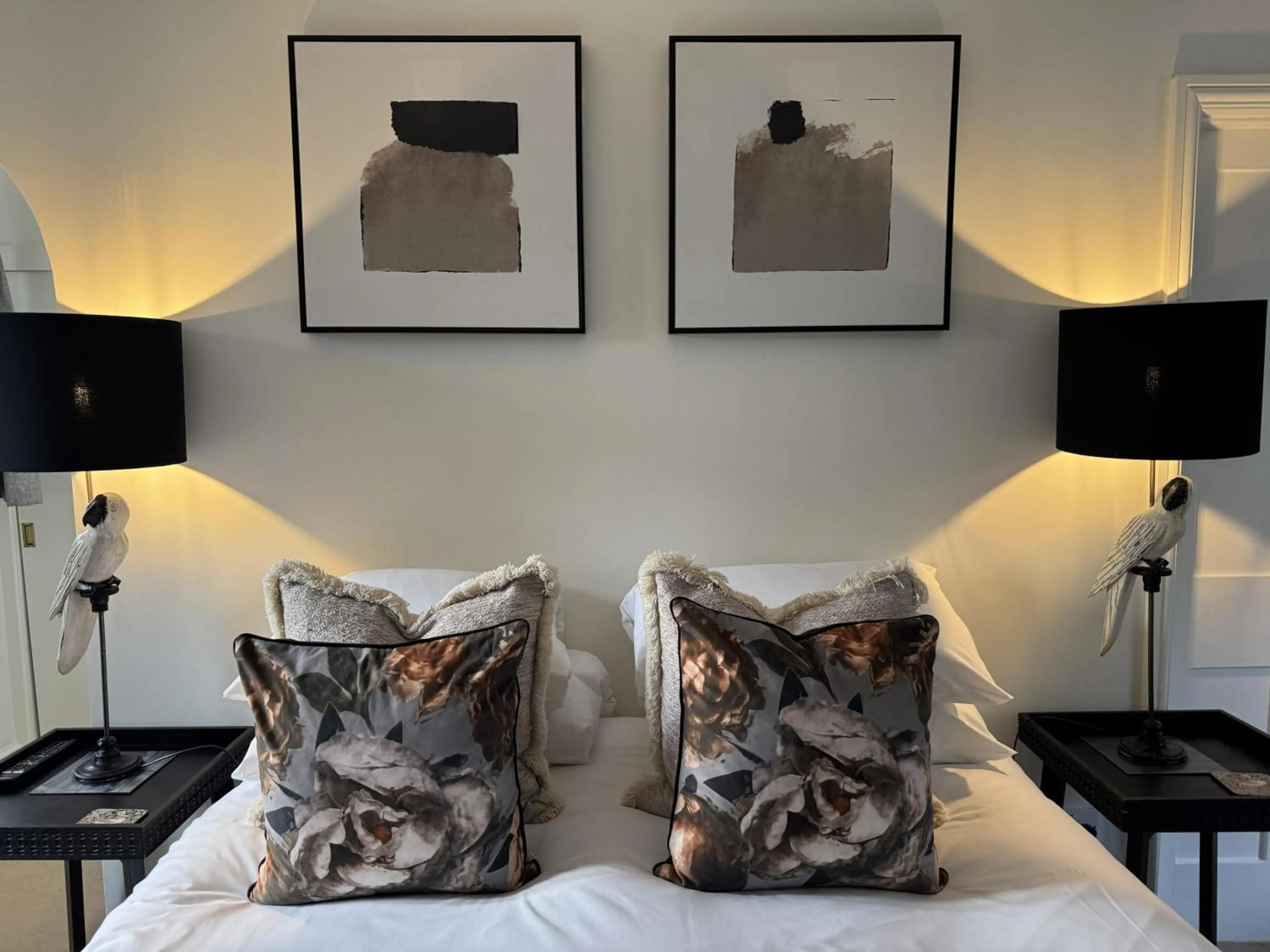 Bed in Scarborough Hill Country Inn