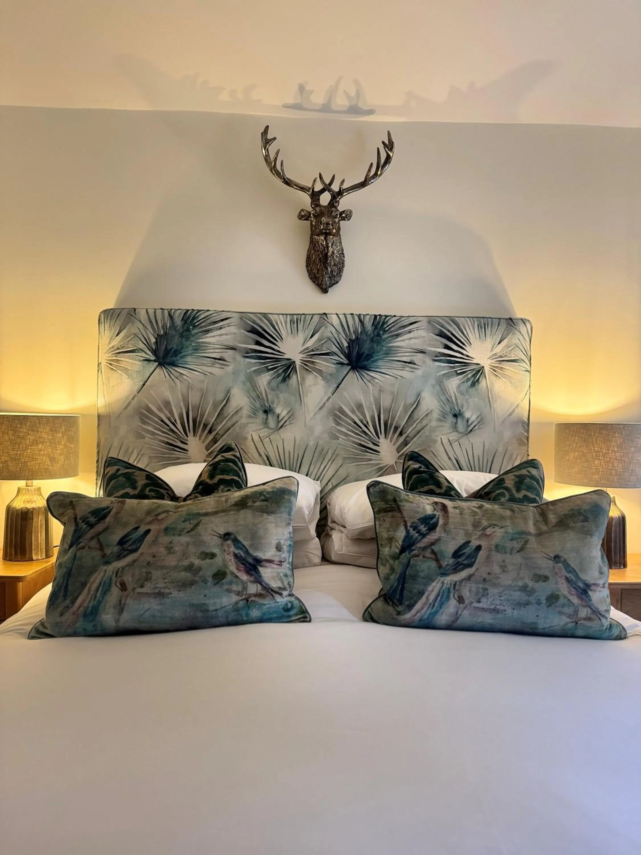 Bed in Scarborough Hill Country Inn