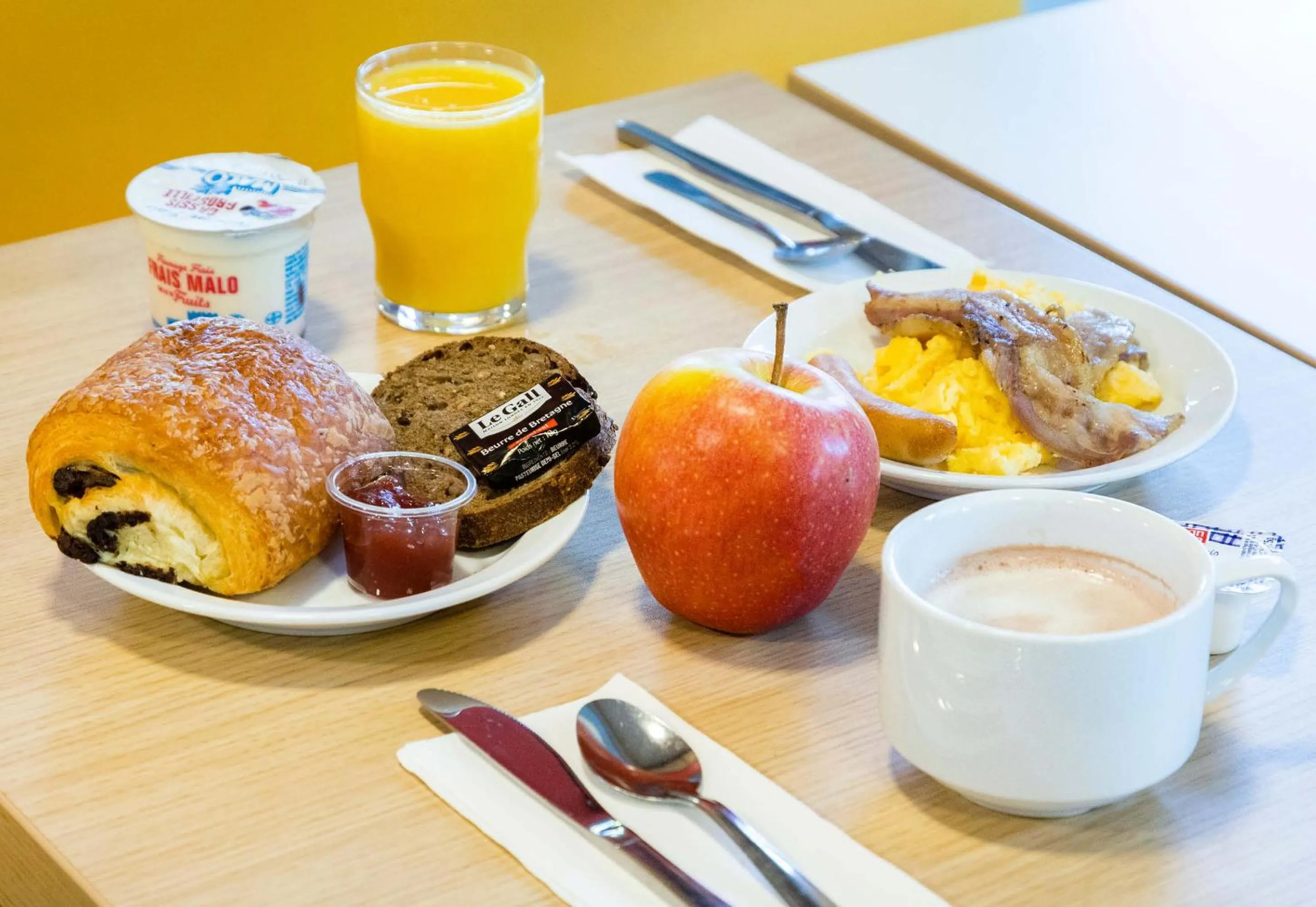 Breakfast in B&B HOTEL Agen