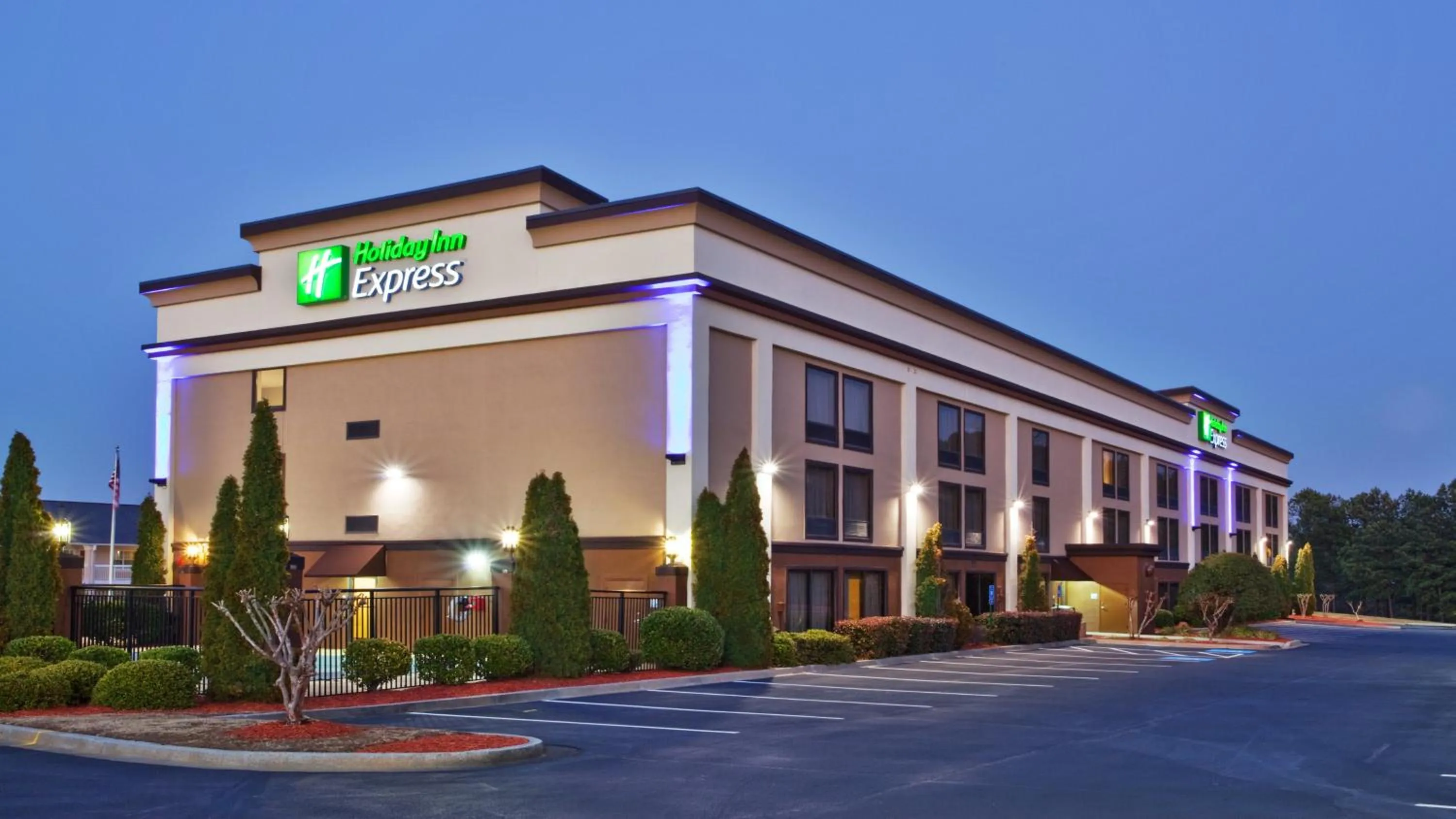 Property building in Holiday Inn Express Peachtree Corners-Norcross by IHG