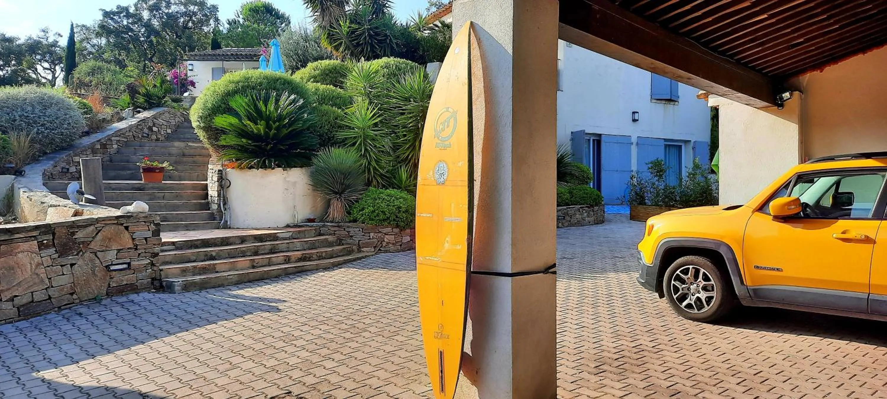 Facade/entrance in Villa des Delices