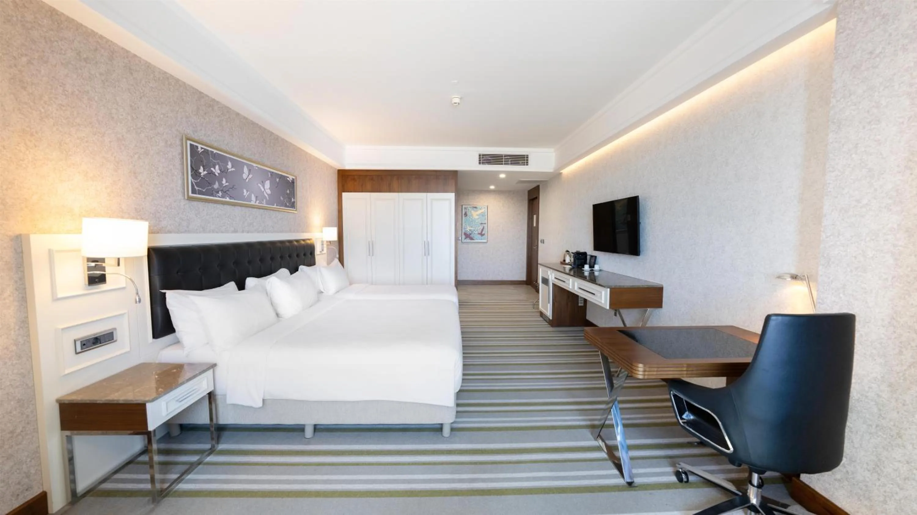 Bedroom, Bed in Radisson Blu Hotel, Diyarbakir