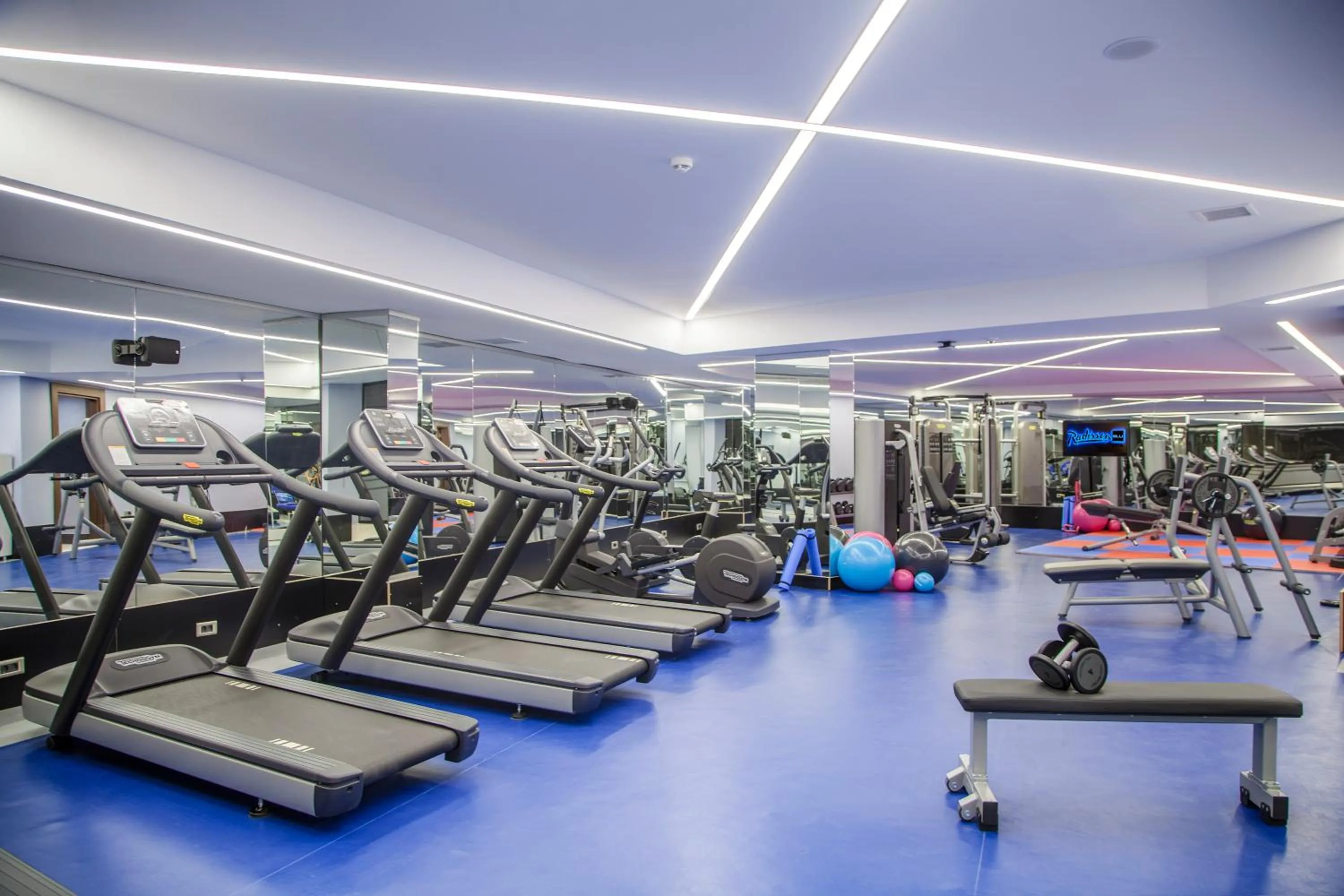 Fitness centre/facilities in Radisson Blu Hotel, Diyarbakir