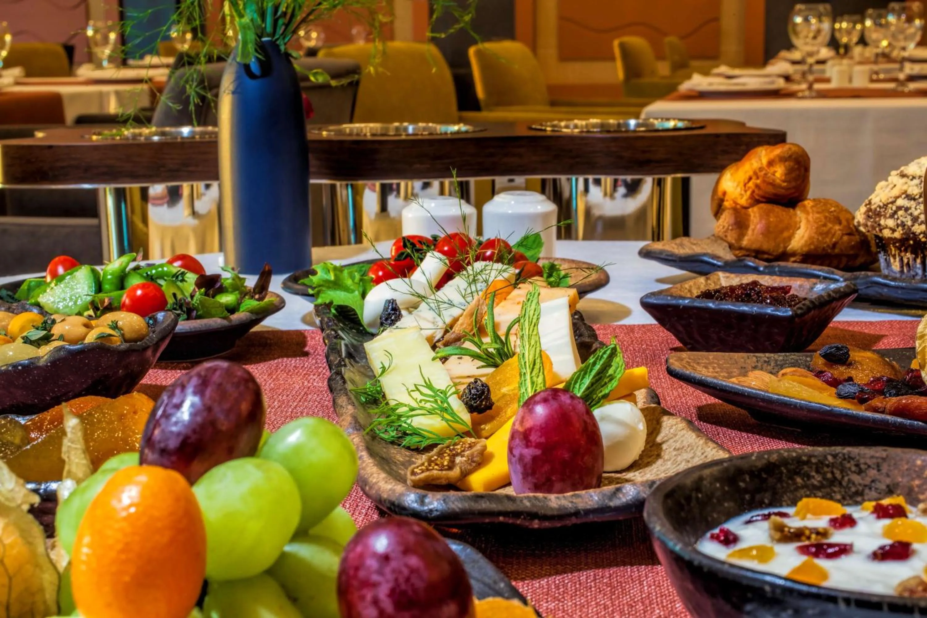 Restaurant/places to eat in Radisson Blu Hotel, Diyarbakir