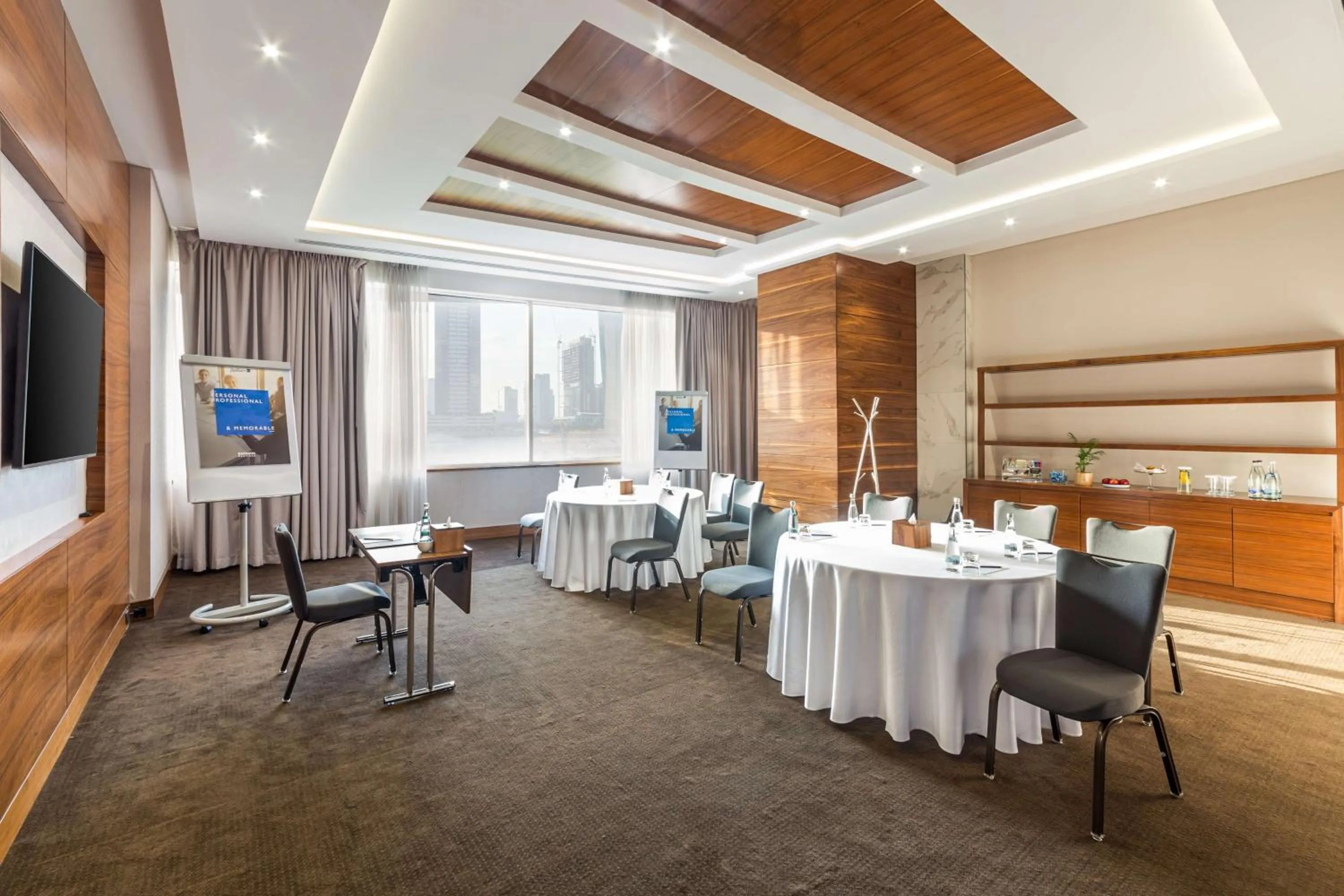 Business facilities in Radisson Blu Hotel, Dubai Waterfront