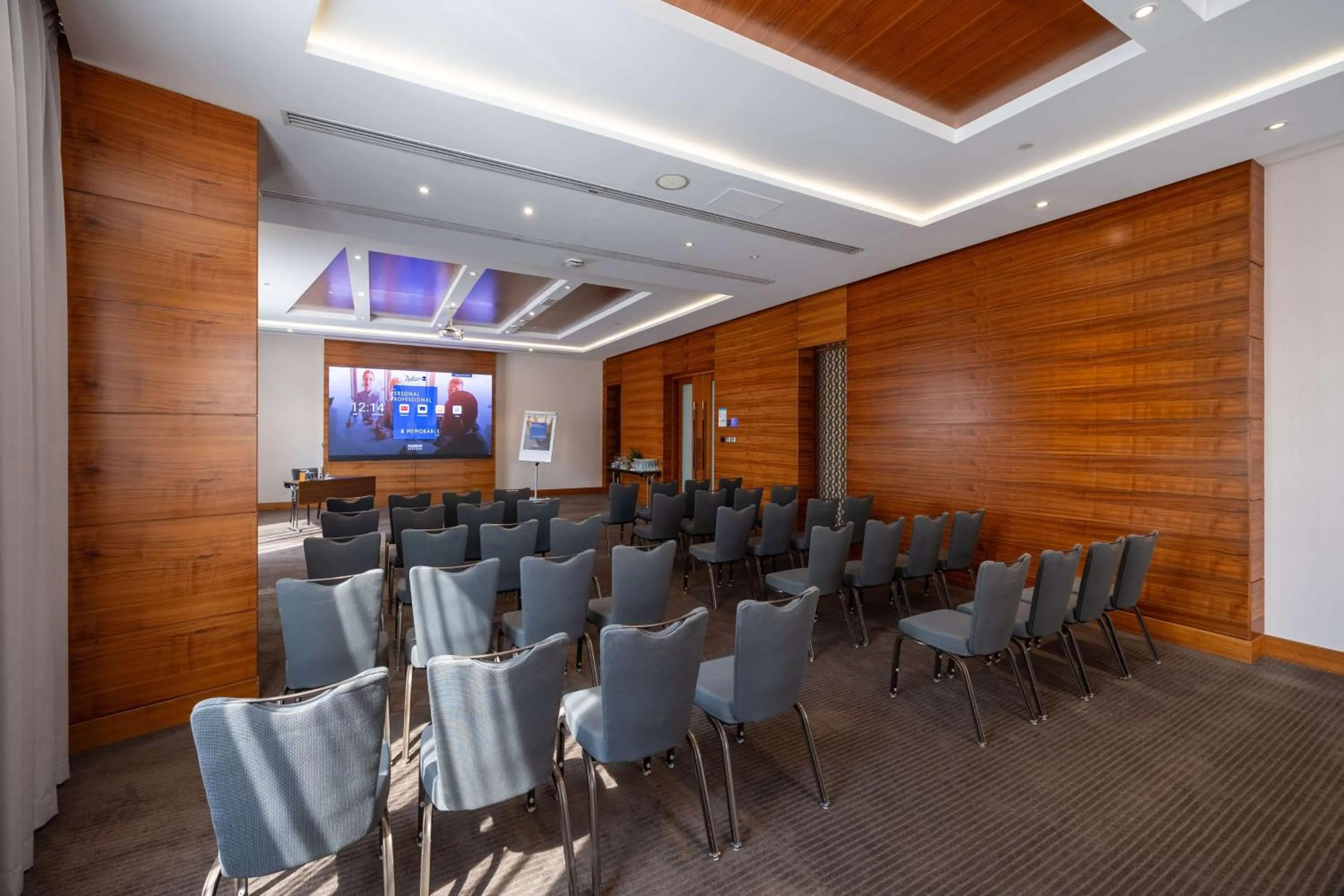 Meeting/conference room in Radisson Blu Hotel, Dubai Waterfront