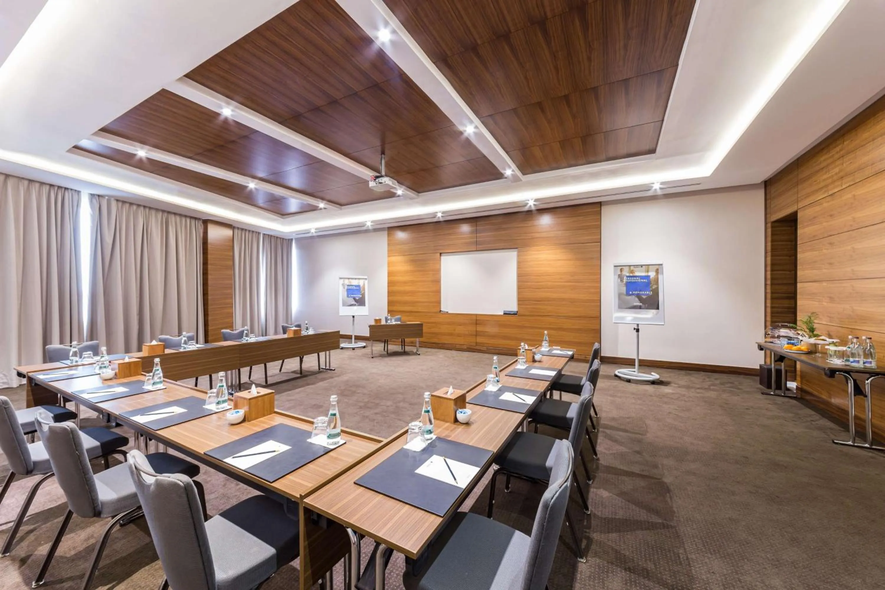 Business facilities in Radisson Blu Hotel, Dubai Waterfront
