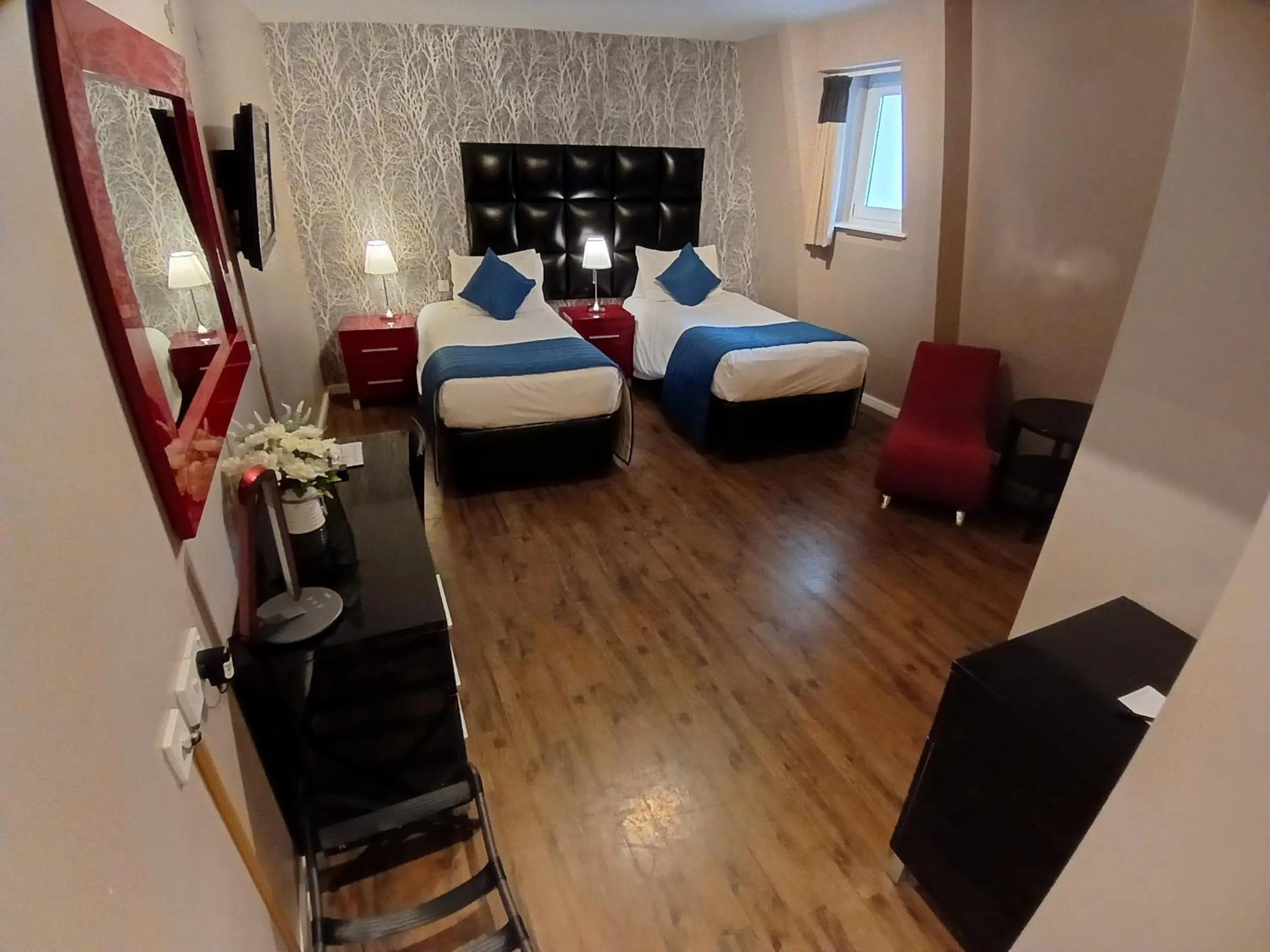 Bedroom, Bed in The Royal Hotel Cardiff