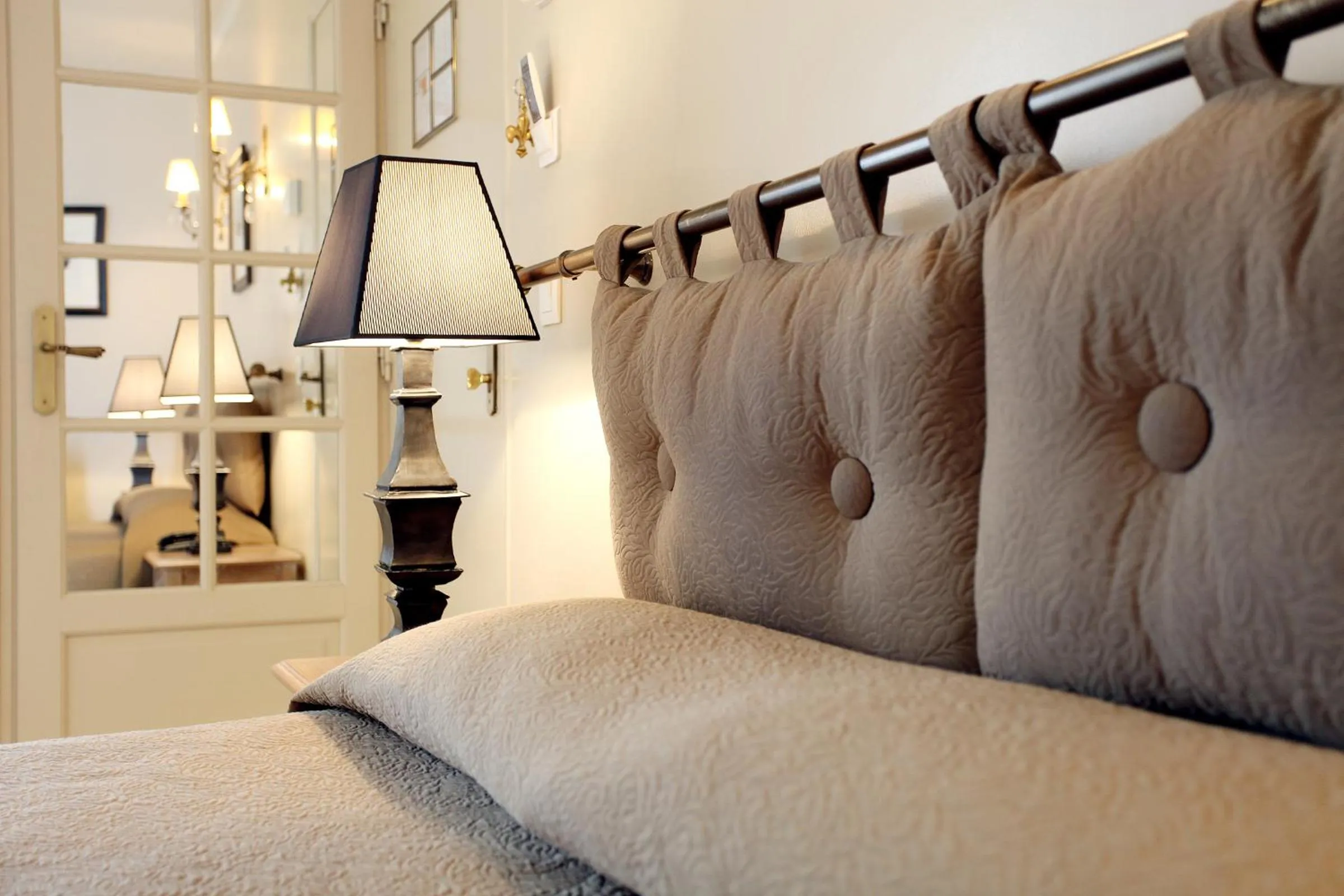 Decorative detail, Bed in Hotel Albe Bastille