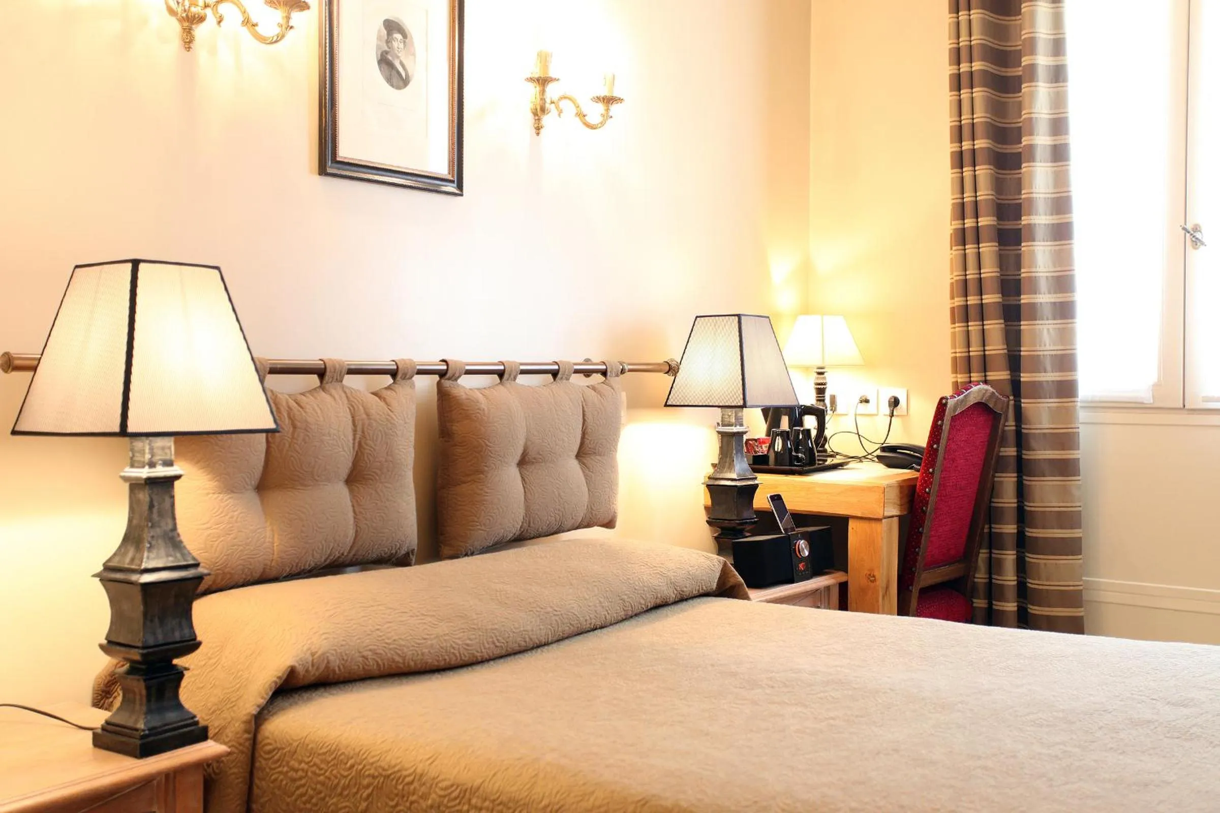 Bed in Hotel Albe Bastille