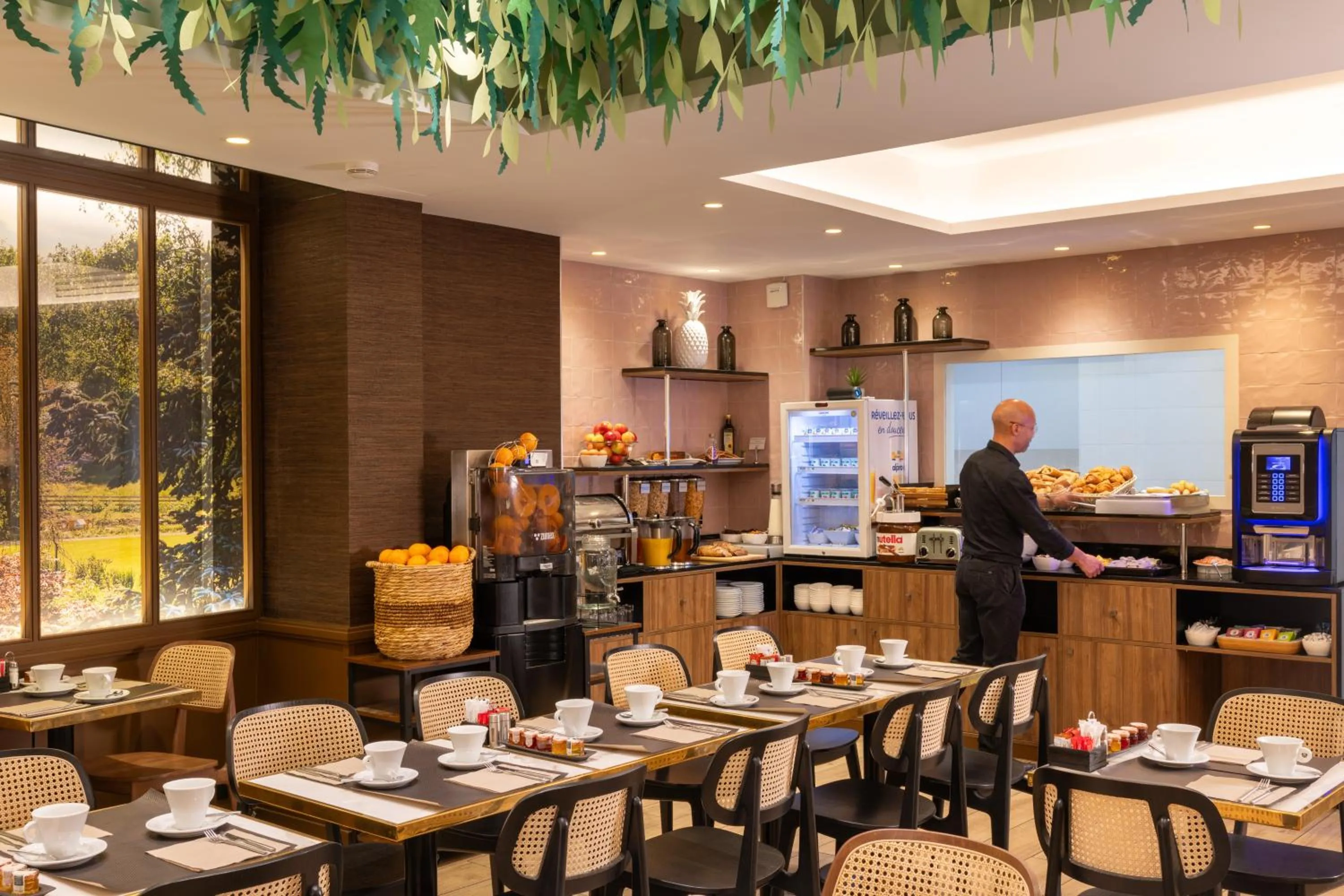 Buffet breakfast in Paris Bastille