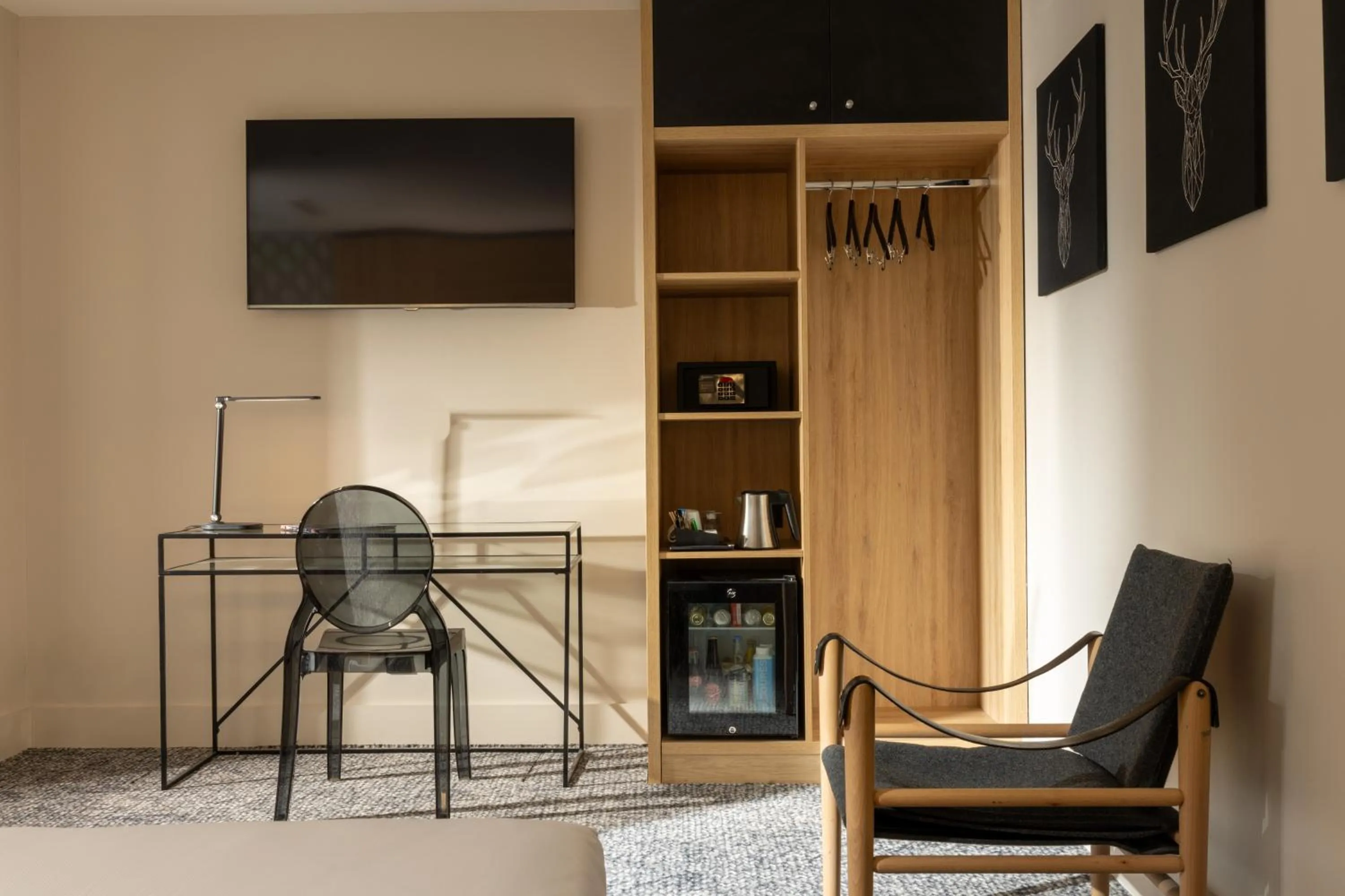 Bedroom in Paris Bastille