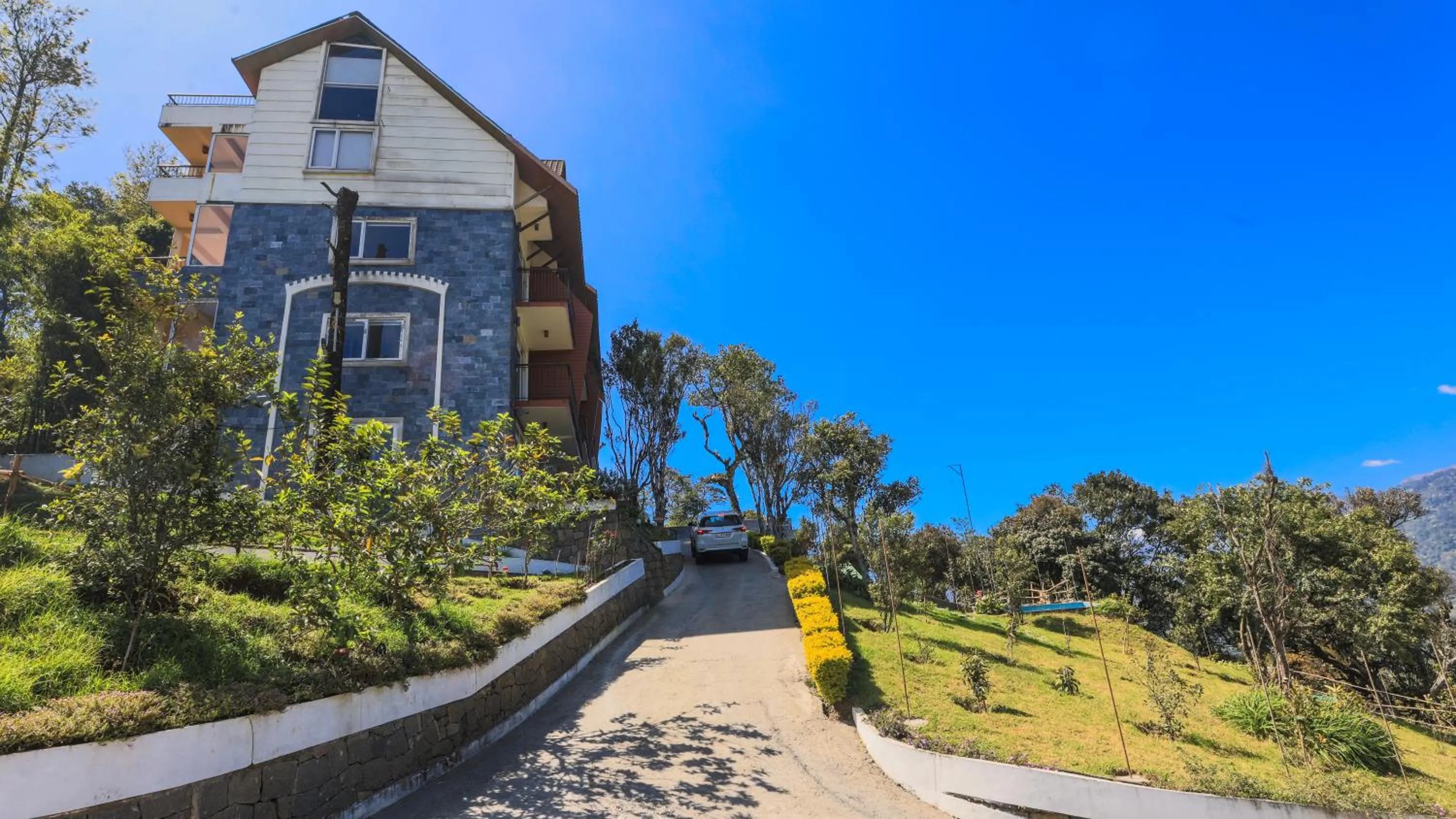 Garden in Shola Crown Resort - Munnar
