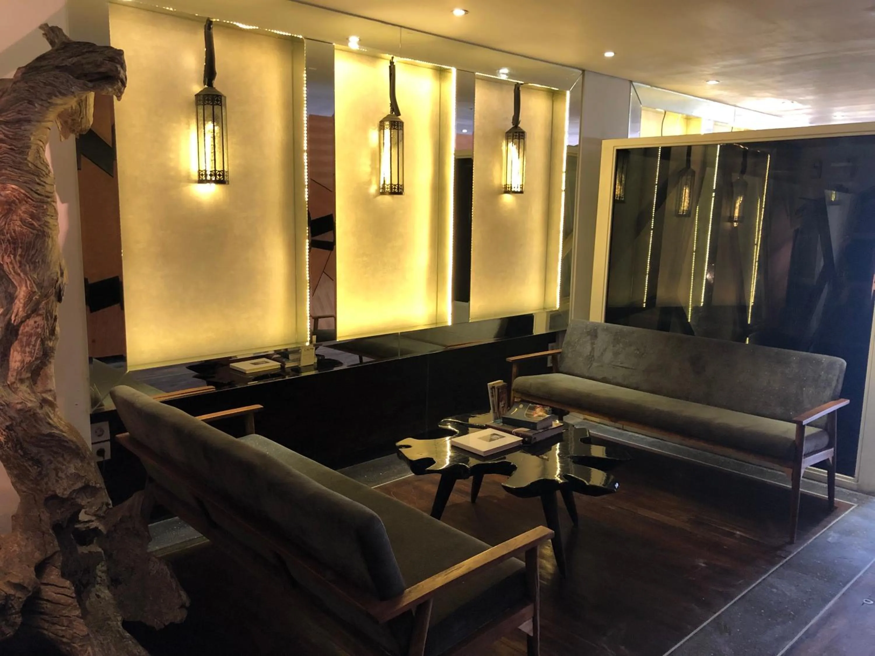 Facade/entrance in Imani Suites