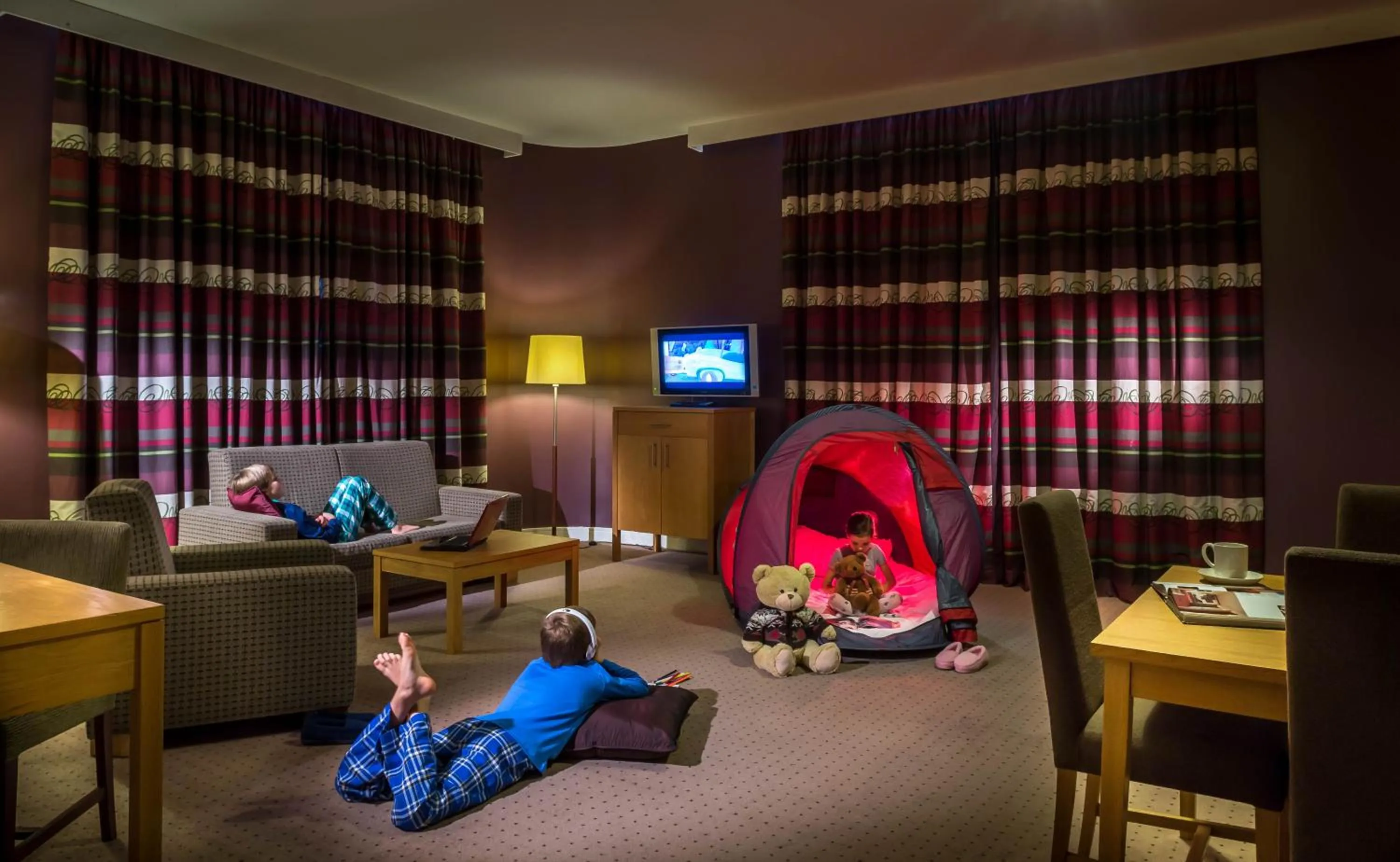Kids's club, Bed in Clayton Hotel & Leisure Club Sligo