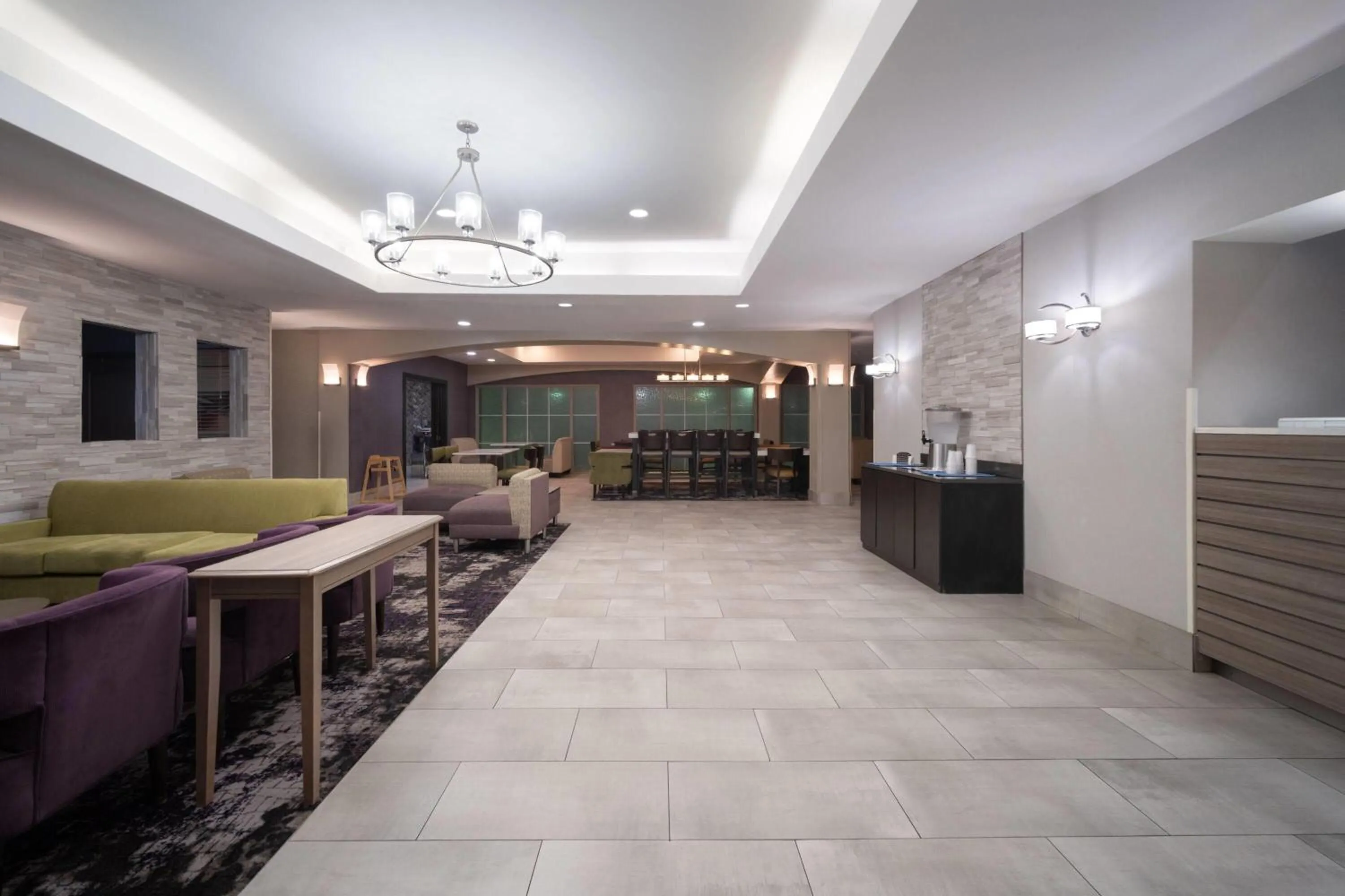 Lobby or reception in La Quinta by Wyndham Atlanta Stockbridge