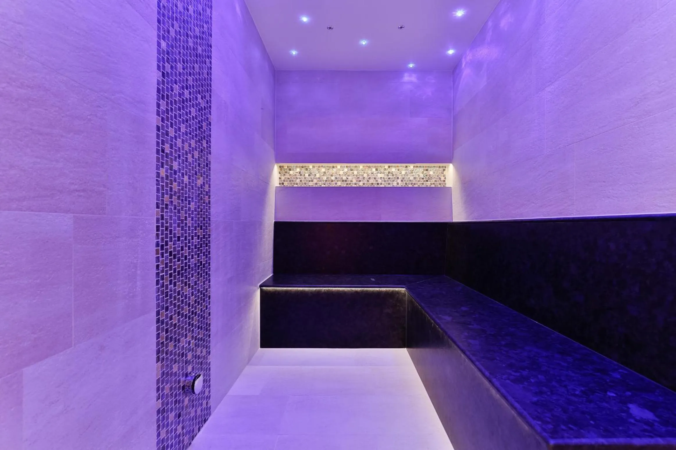 Sauna, Bed in Hotel Uthland