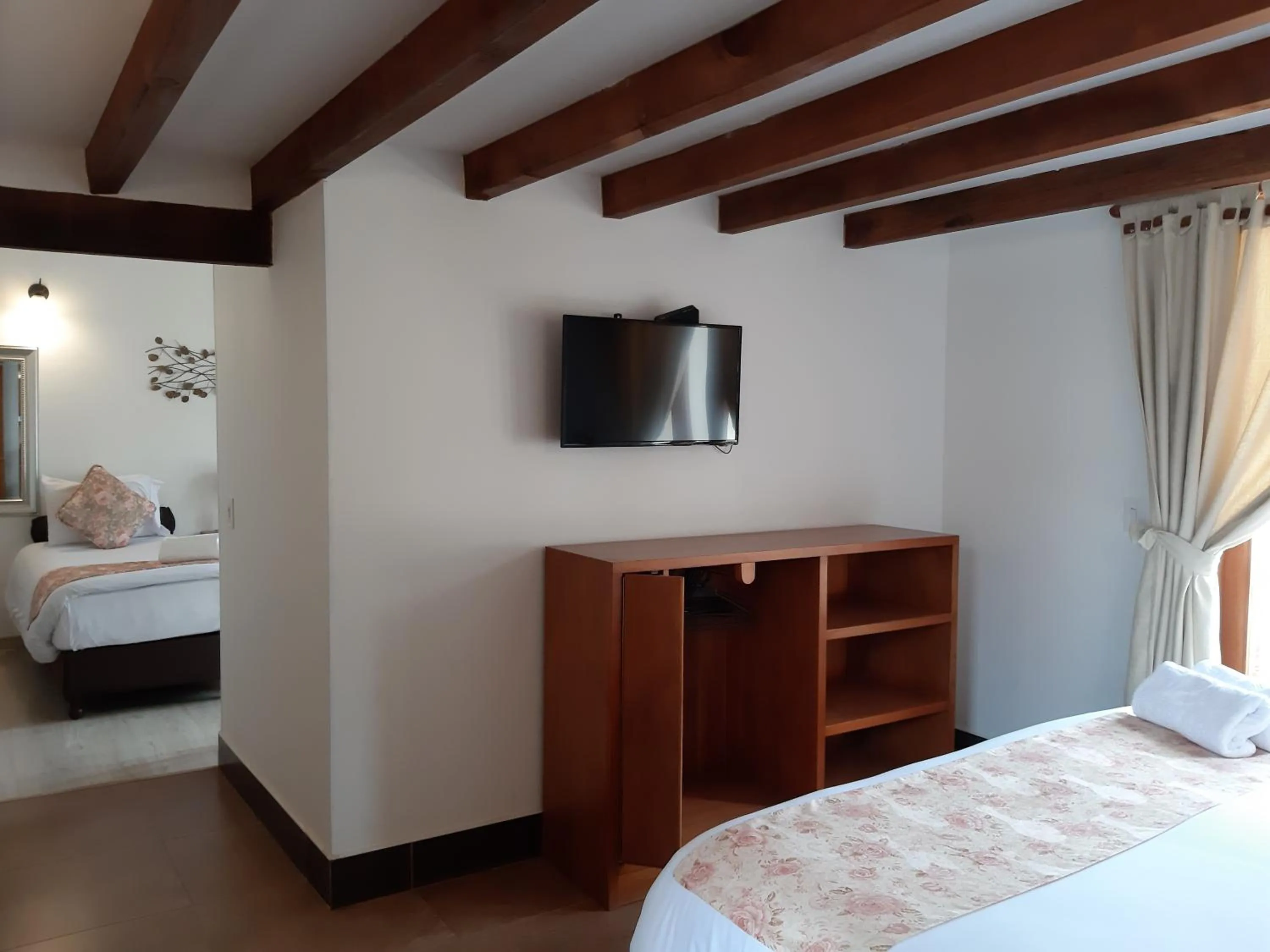 TV/Entertainment Center in Hotel El Giro