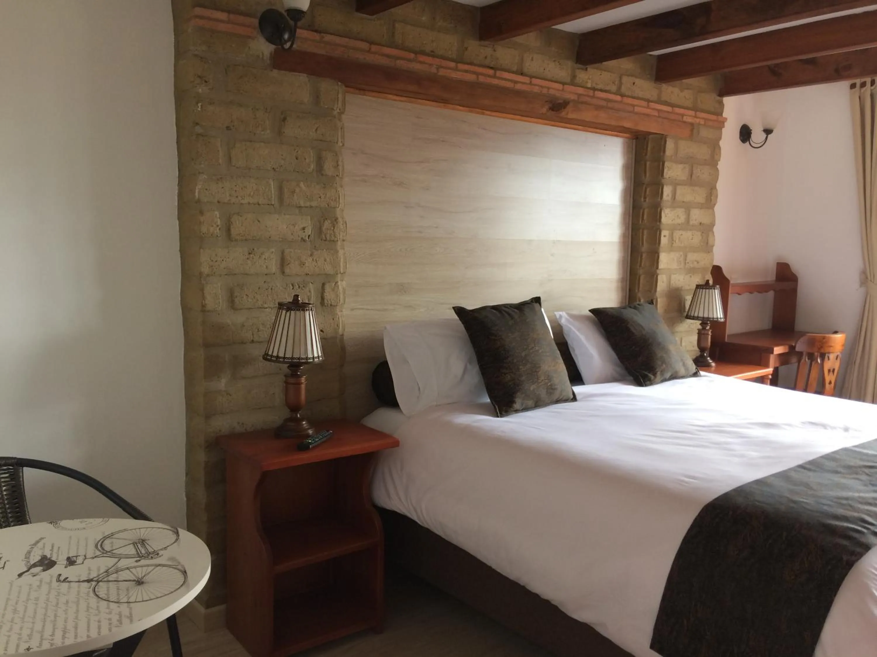 Photo of the whole room, Bed in Hotel El Giro