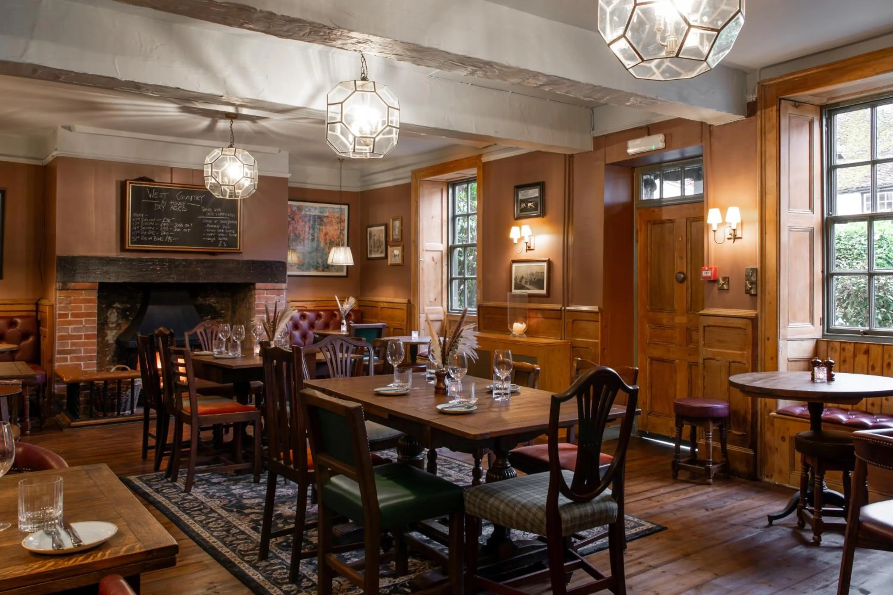 Restaurant/places to eat in The Lamb Inn