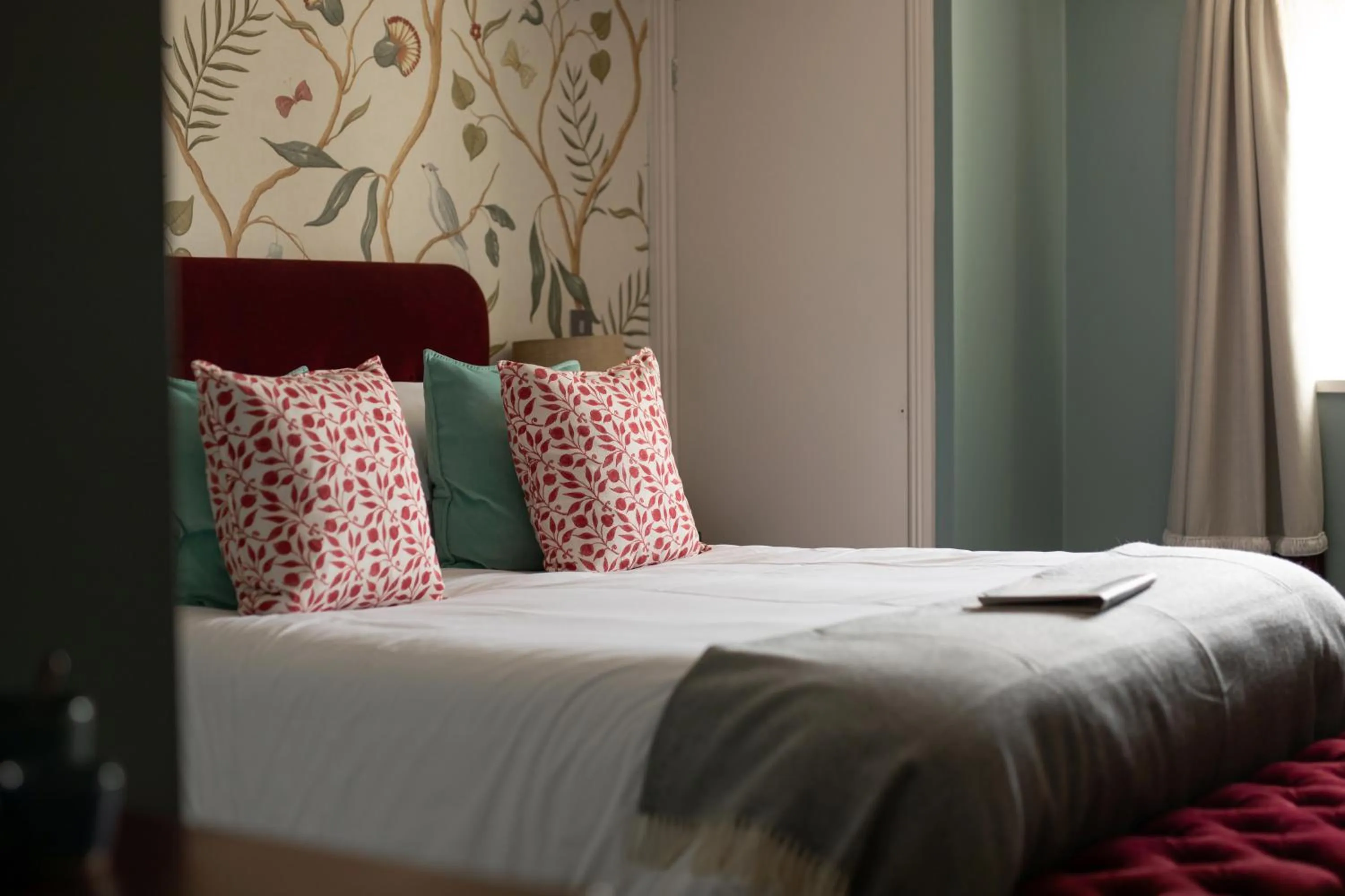 Bedroom, Bed in The Lamb Inn