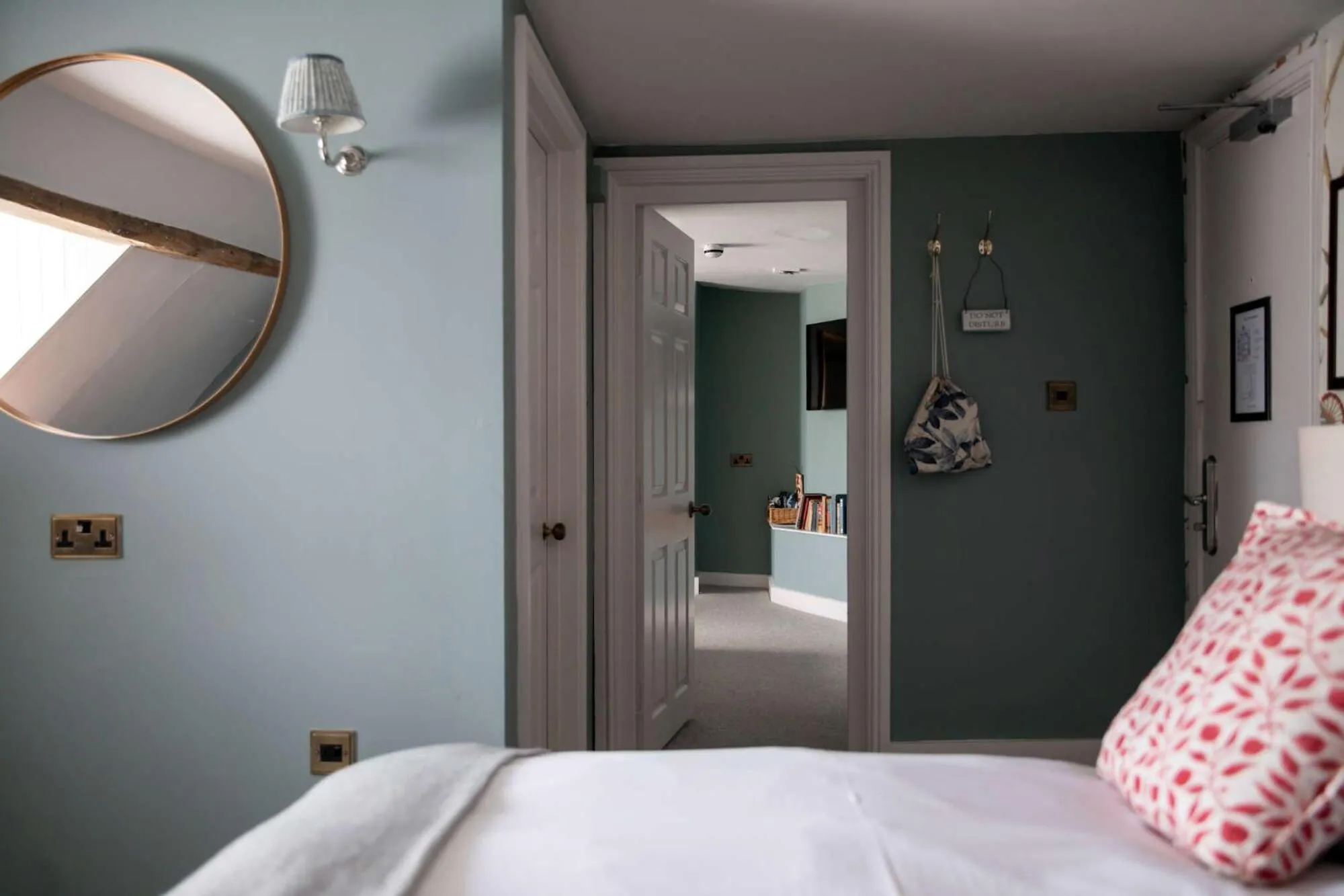 Bedroom, Bed in The Lamb Inn