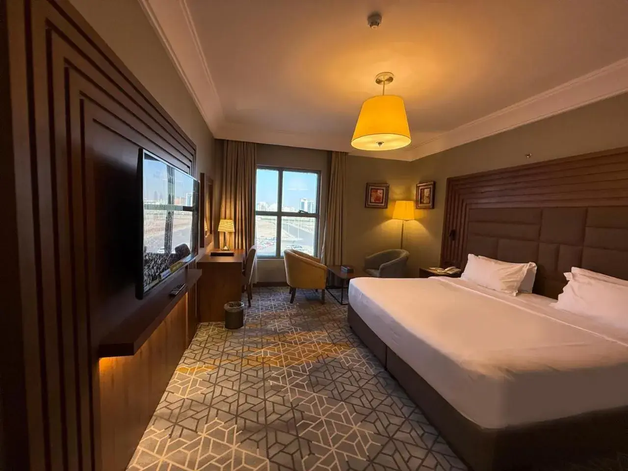 Flag And City View - single occupancy in Crown Town Hotel Flag And City View - single occupancy in Crown Town Hotel