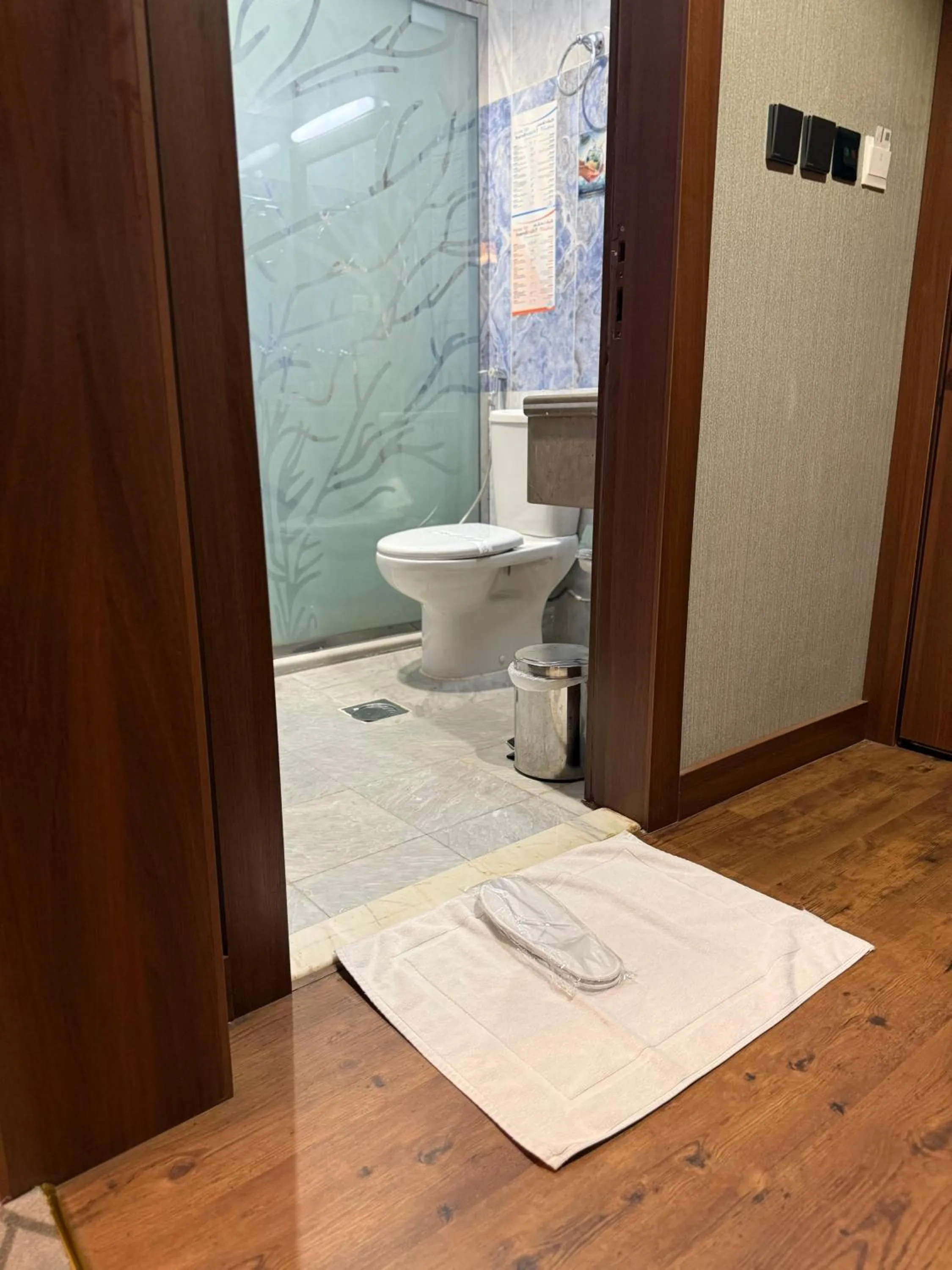 Toilet in Crown Town Hotel