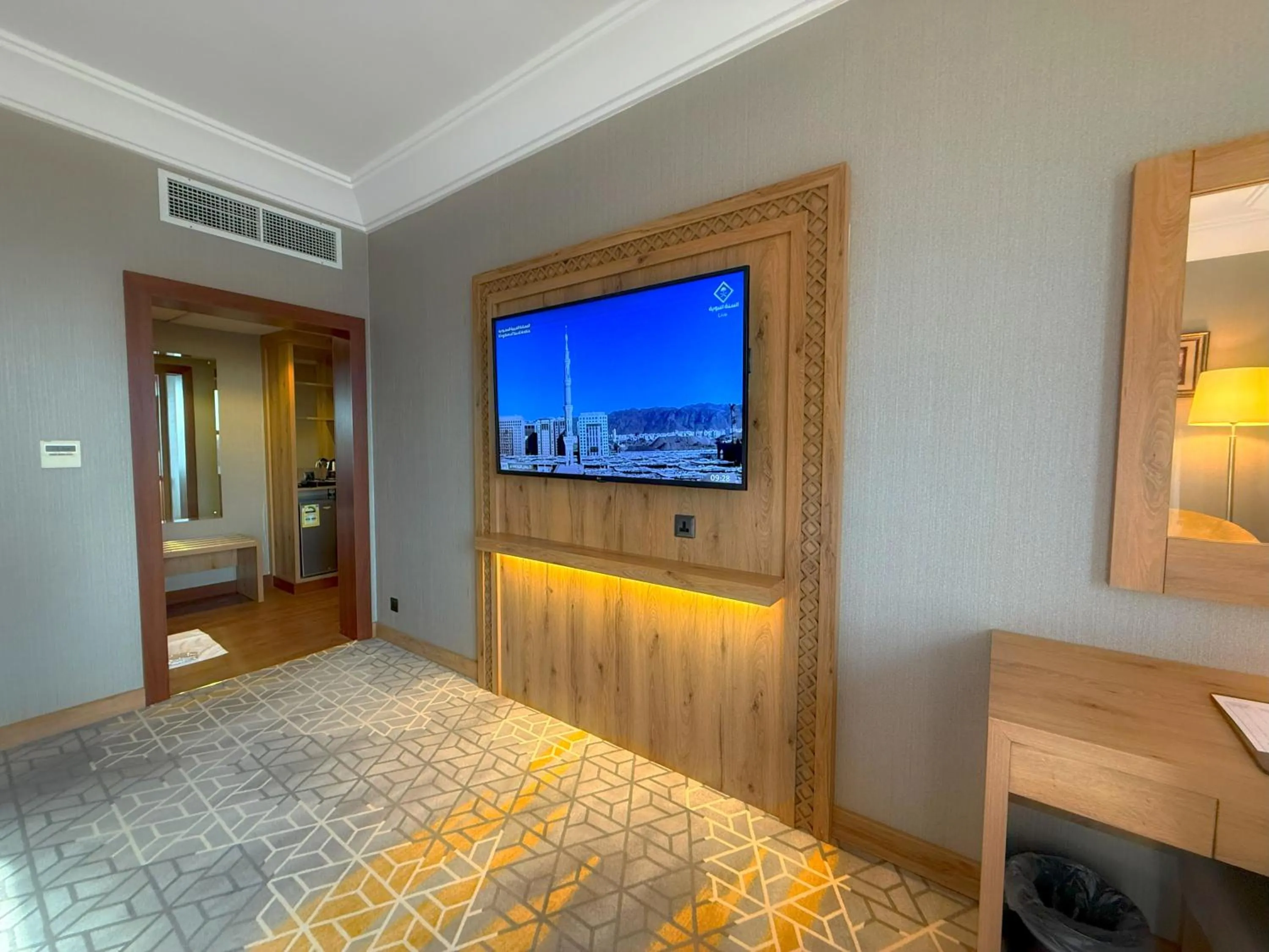 TV and multimedia, Bed in Crown Town Hotel