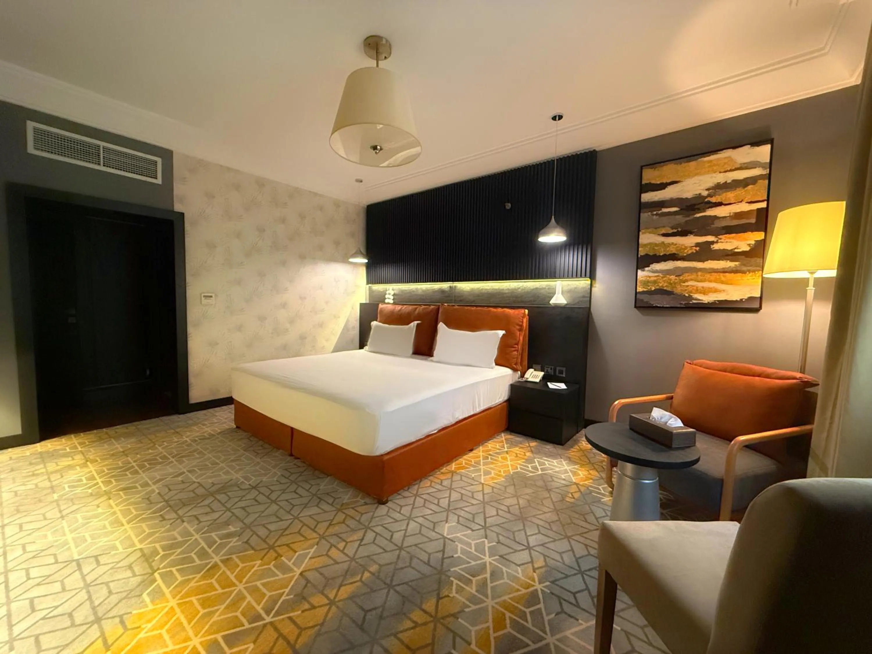 Bedroom, Bed in Crown Town Hotel