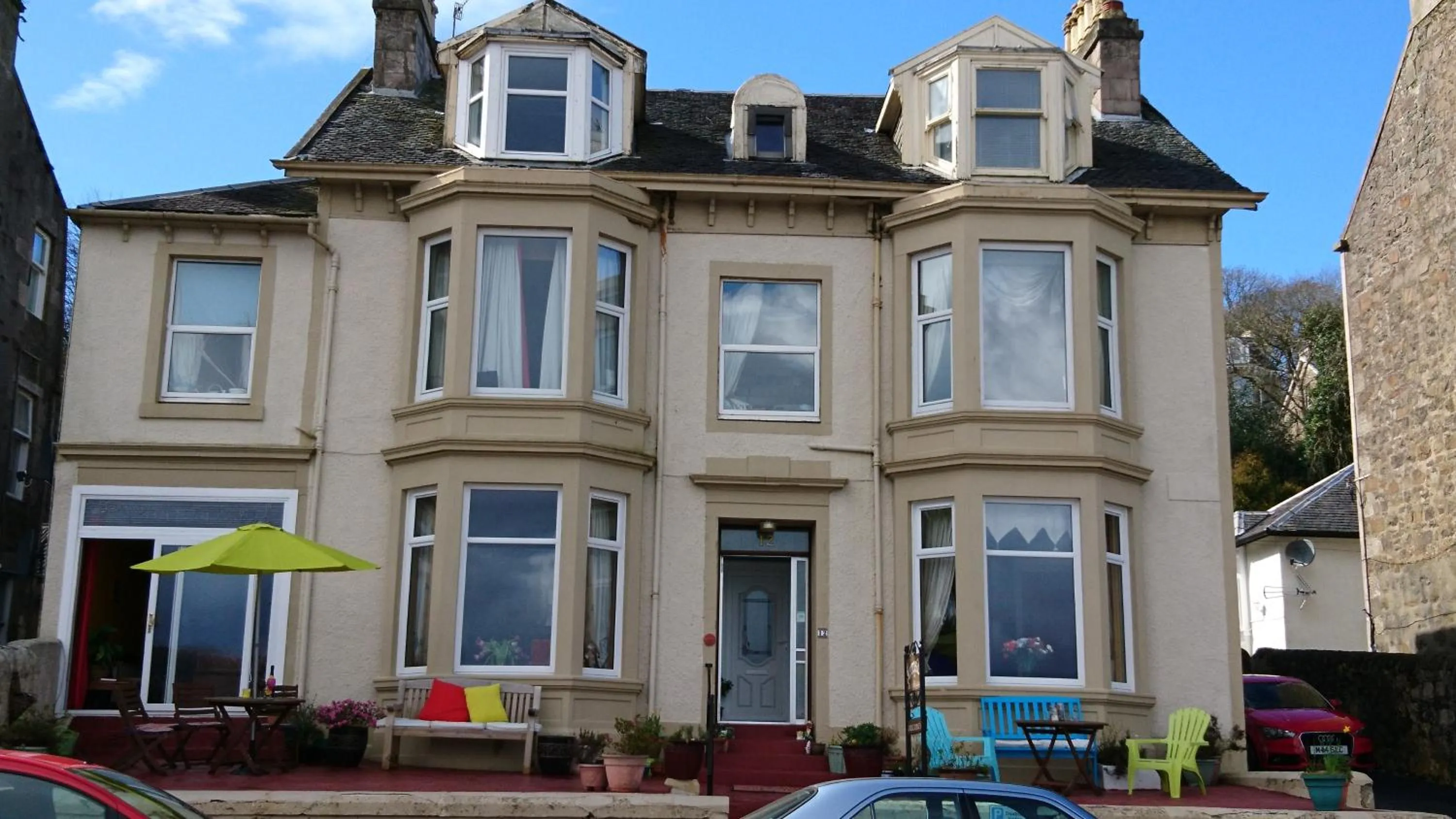 Property building in Sunnyside House