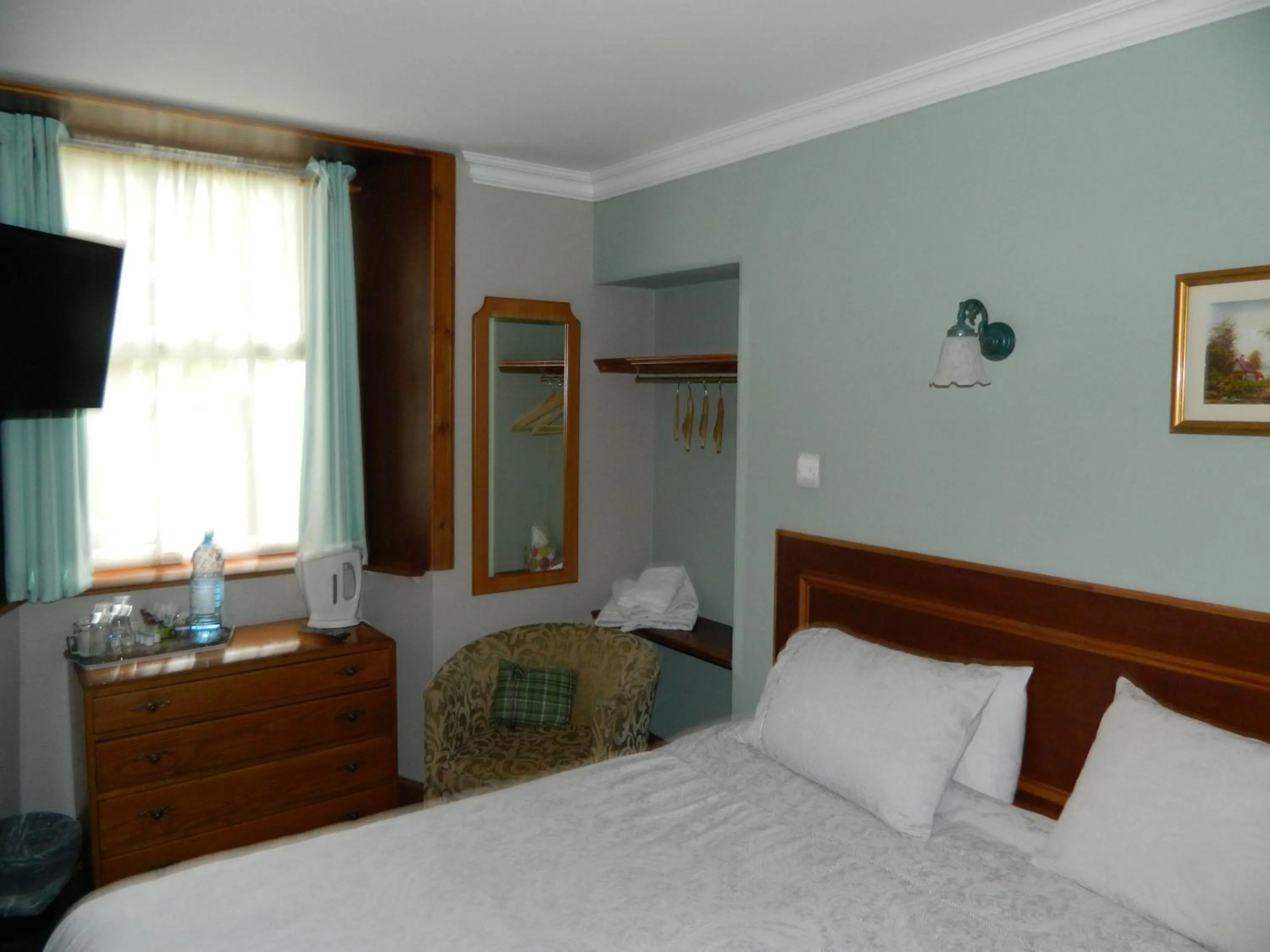 Bedroom in Sunnyside House