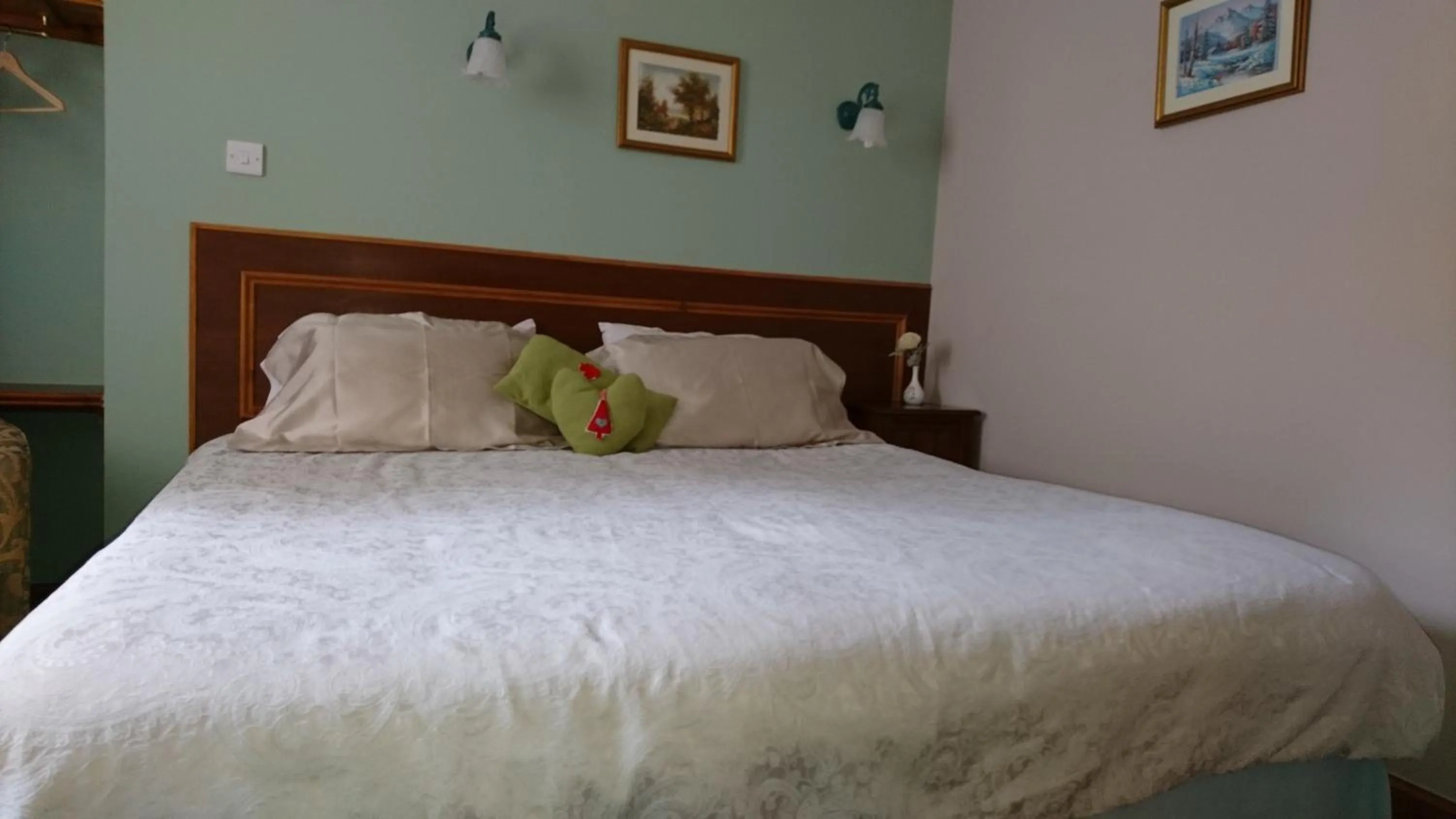 Bedroom in Sunnyside House