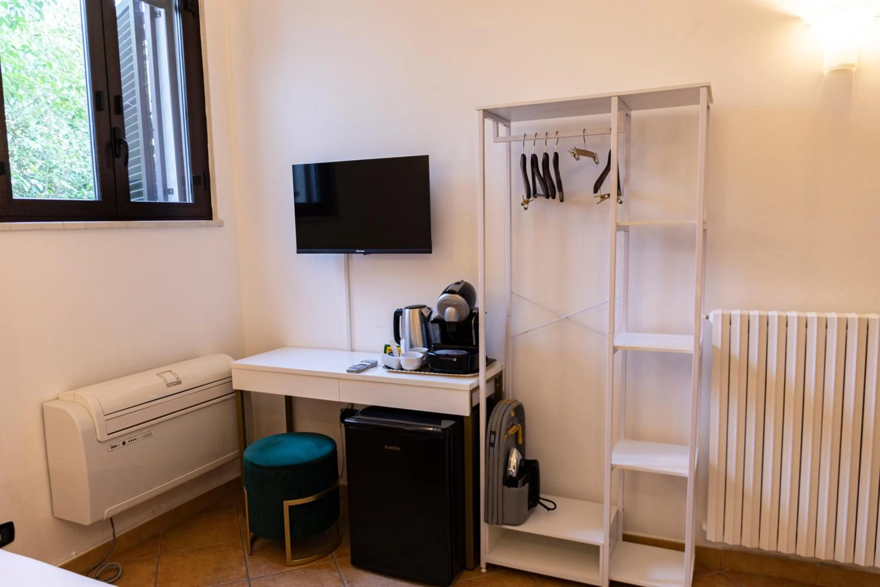 wardrobe in Dimora San Bartolomeo