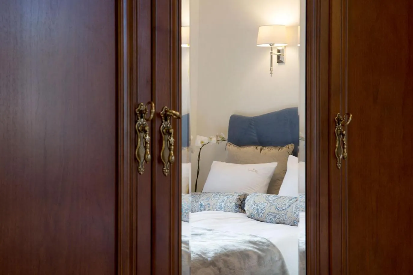 Bed in Villa Mistral