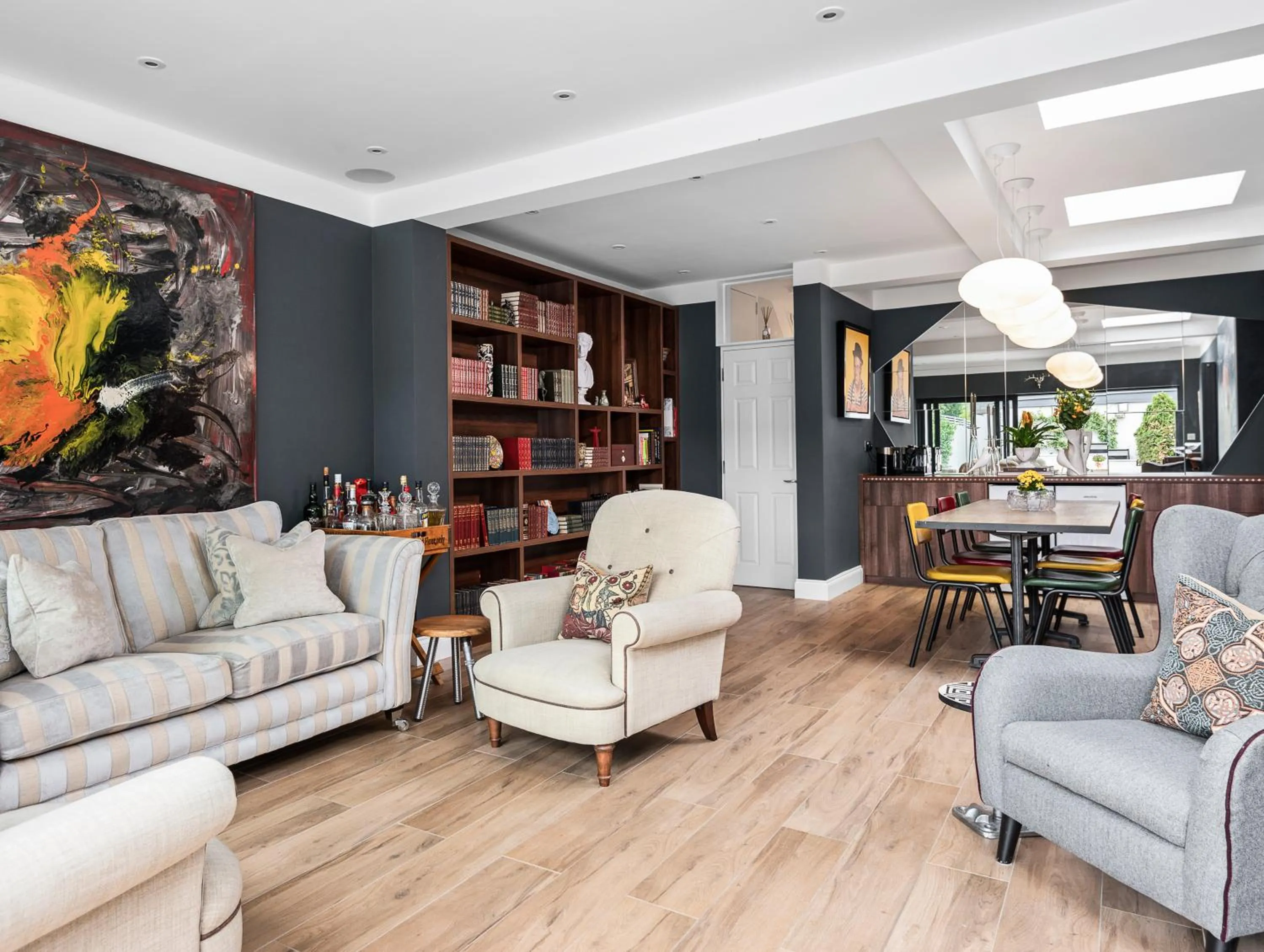 Communal lounge/ TV room in Windsorian Experience