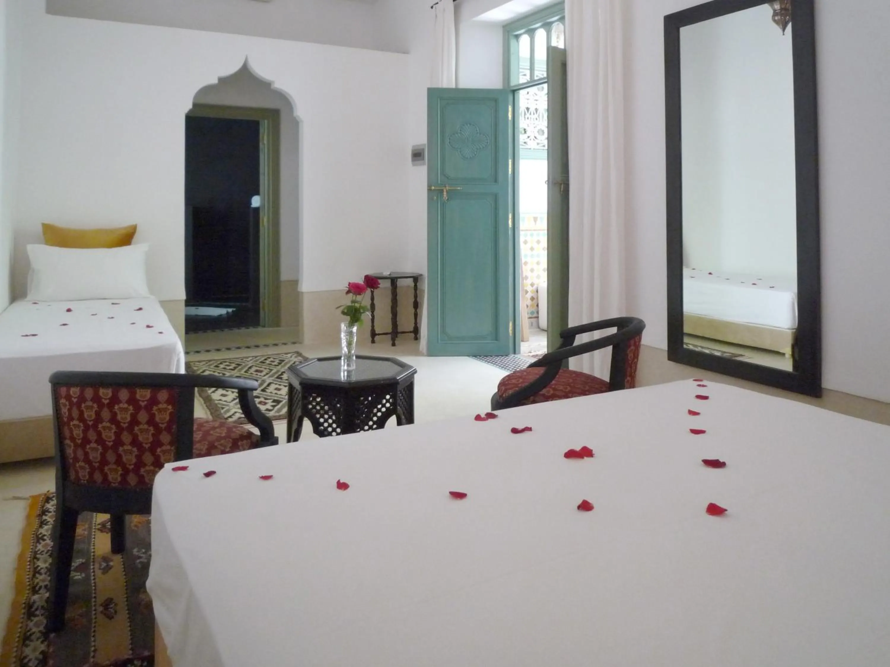 Photo of the whole room, Bed in Riad Azahar
