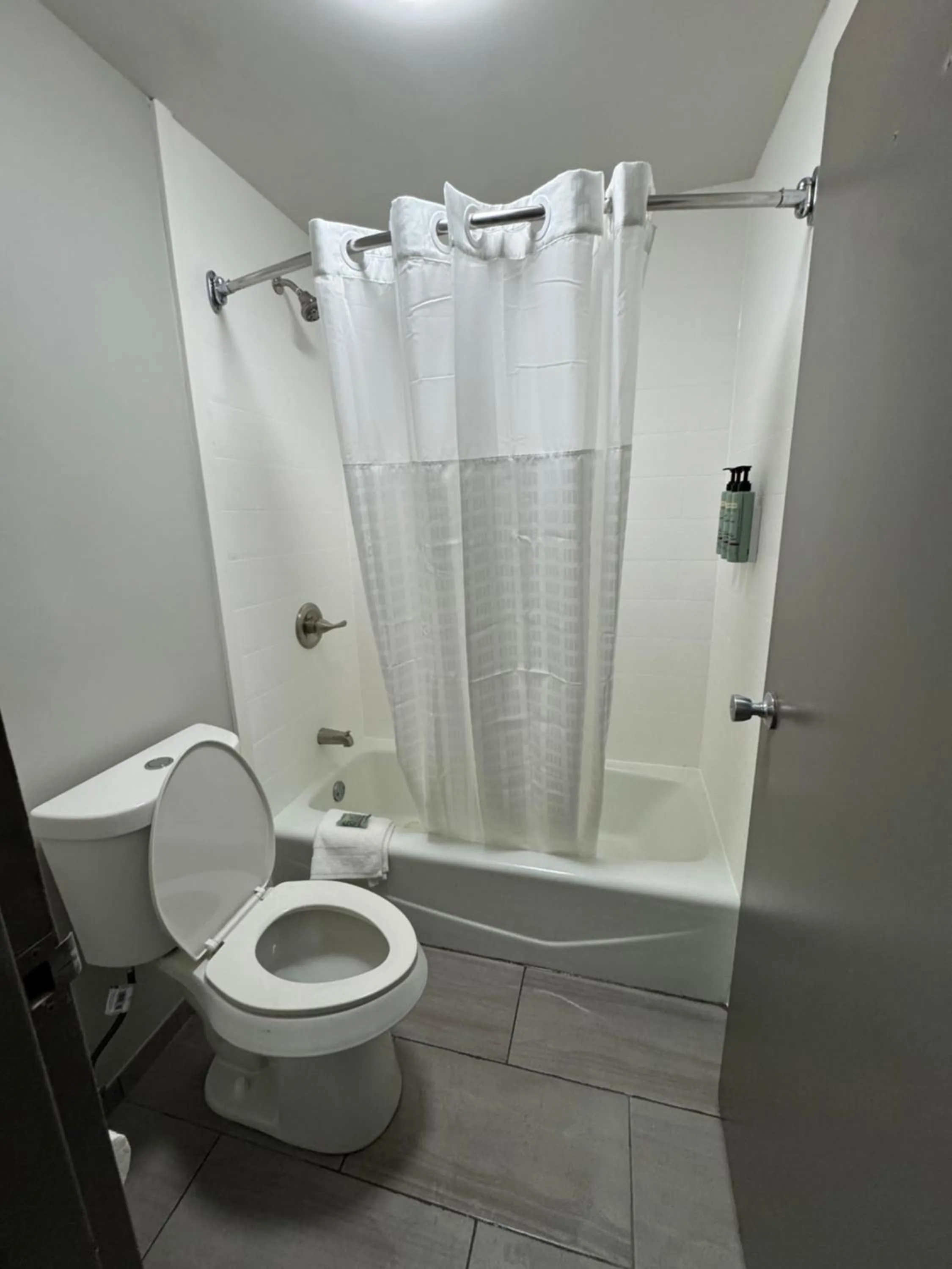 Shower in Best Western Greenville Airport