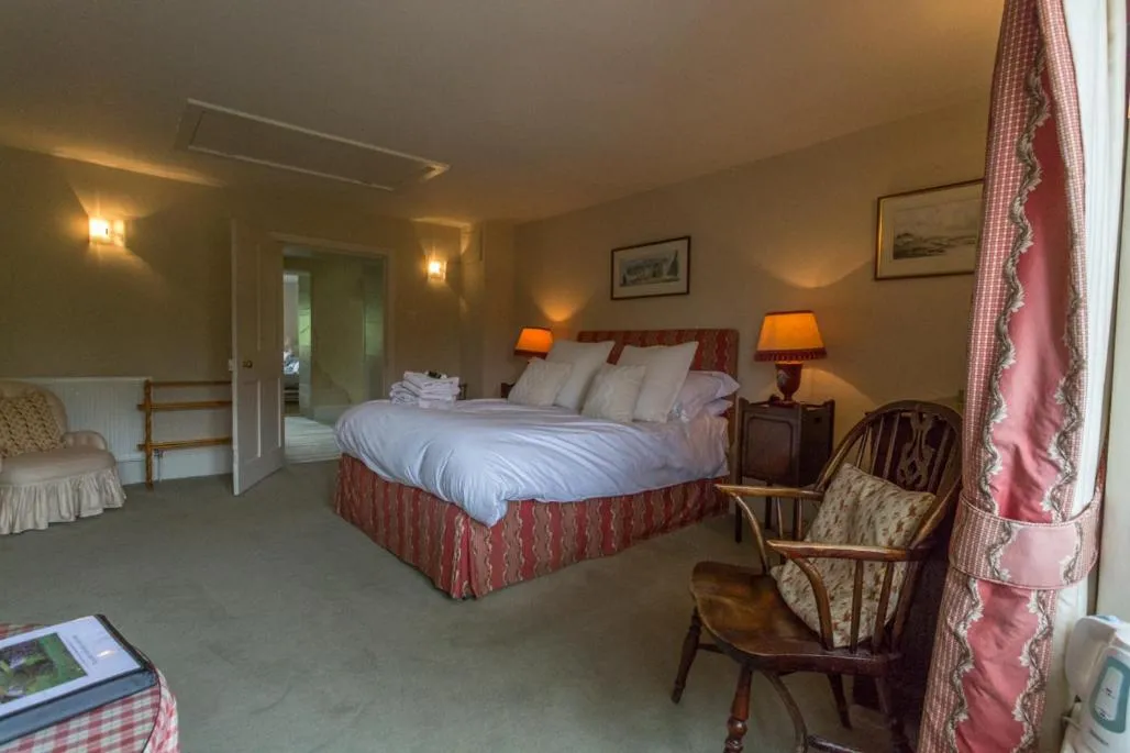 Bed in Aylworth Manor